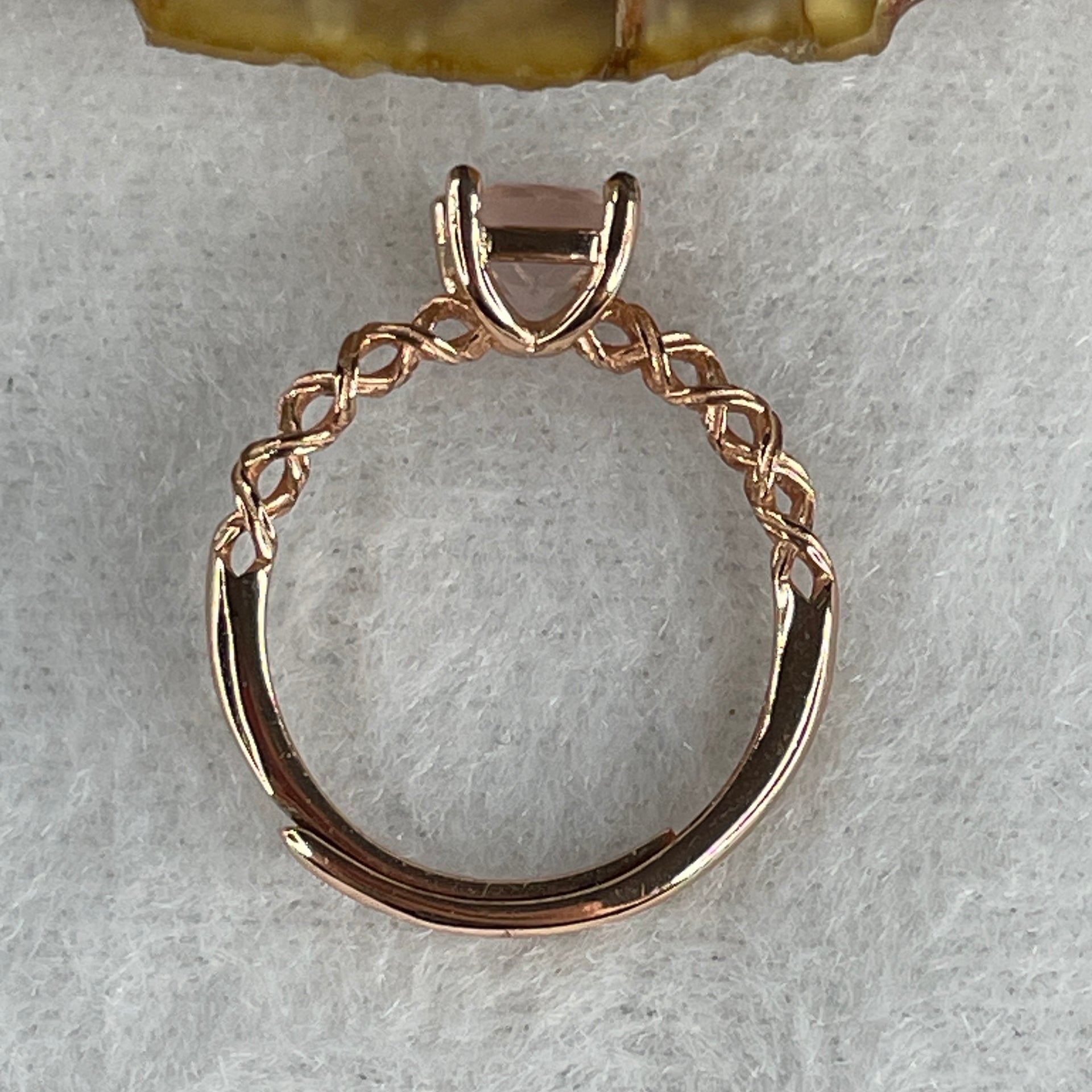 Natural-Rose-Quartz-Bead-in-S925-Sliver-Gold-Color-Ring-1.79g-6.6-by-4.5mm-(Adjustable Size)