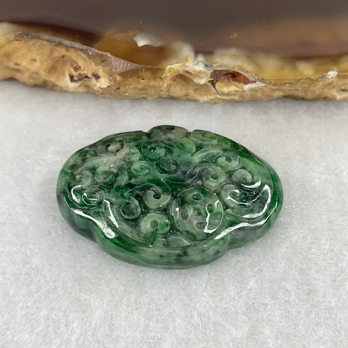 Natural Type A Old Mine Spicy Green Jadeite Ruyi Flower Pendant | Wish Fulfillment & Heart Chakra Vitality)(4.83g | 17.4x24.2x6.6mm)