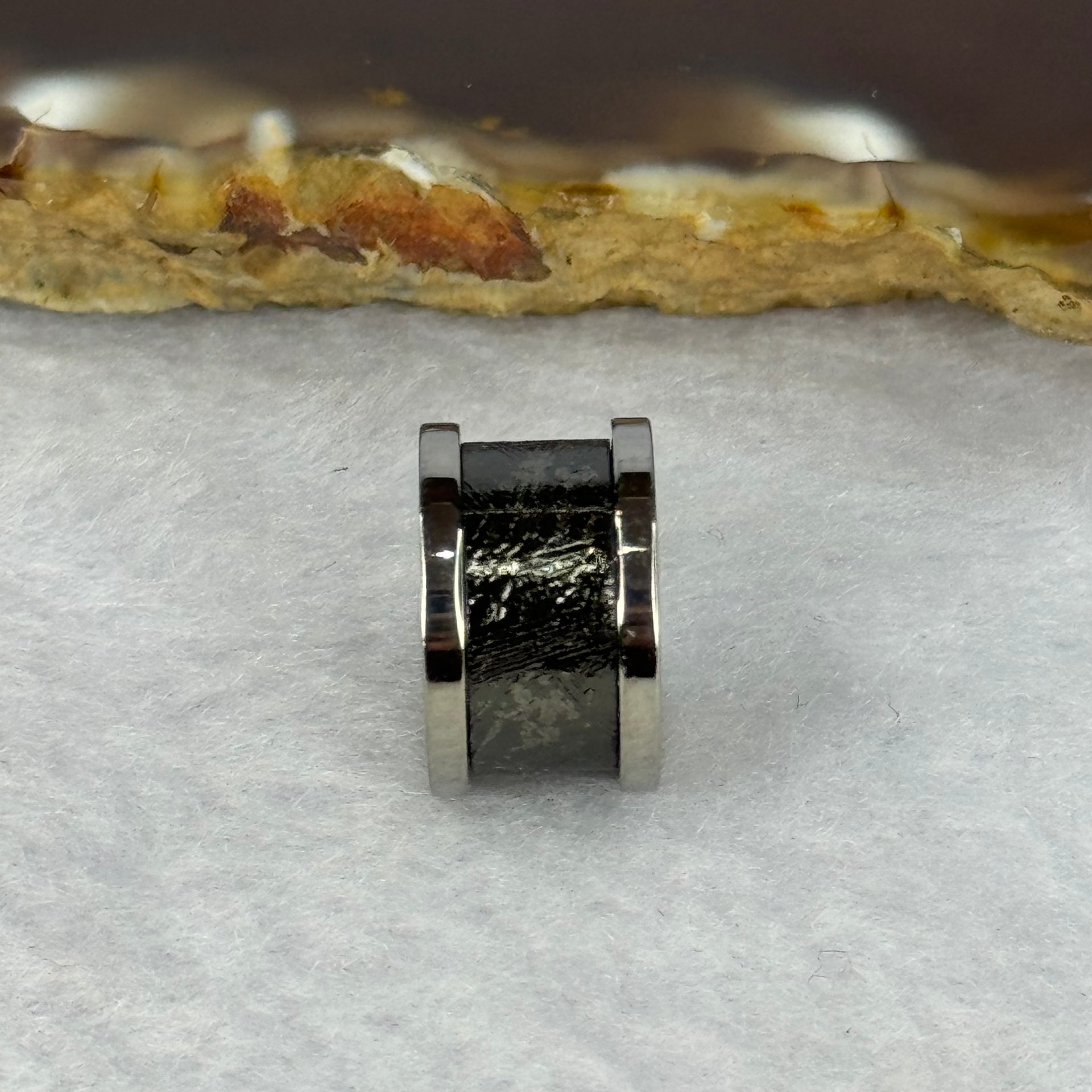 14.0mm Meteorite in Titanium Pendent / Charm (Black Color) 3.30g 9.0 by 14.5mm - Huangs Jadeite and Jewelry Pte Ltd