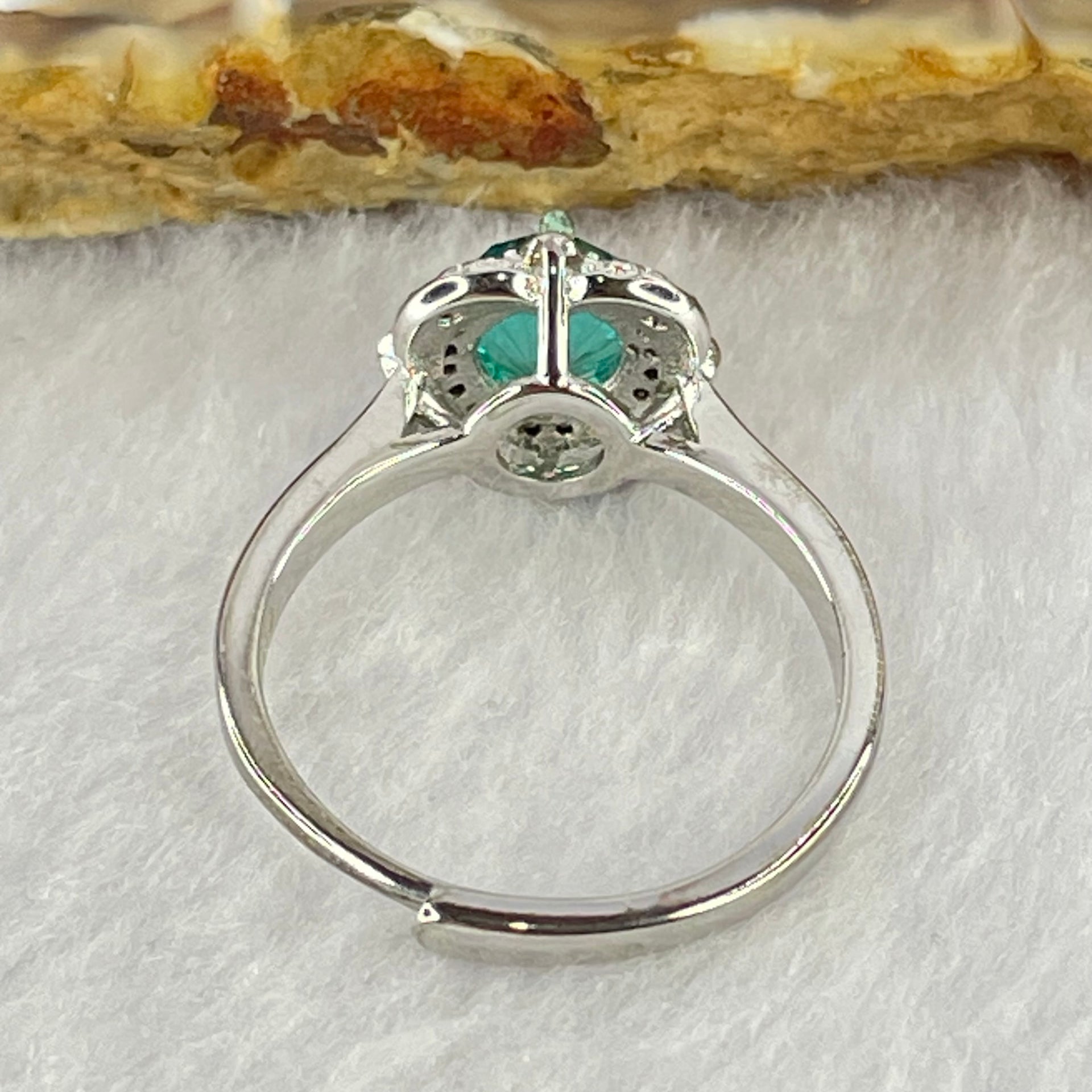 Green Cubic Zirconia in S925 Sliver Ring (Adjustable Size) 2.69g 6.3 by 4.5mm - Huangs Jadeite and Jewelry Pte Ltd