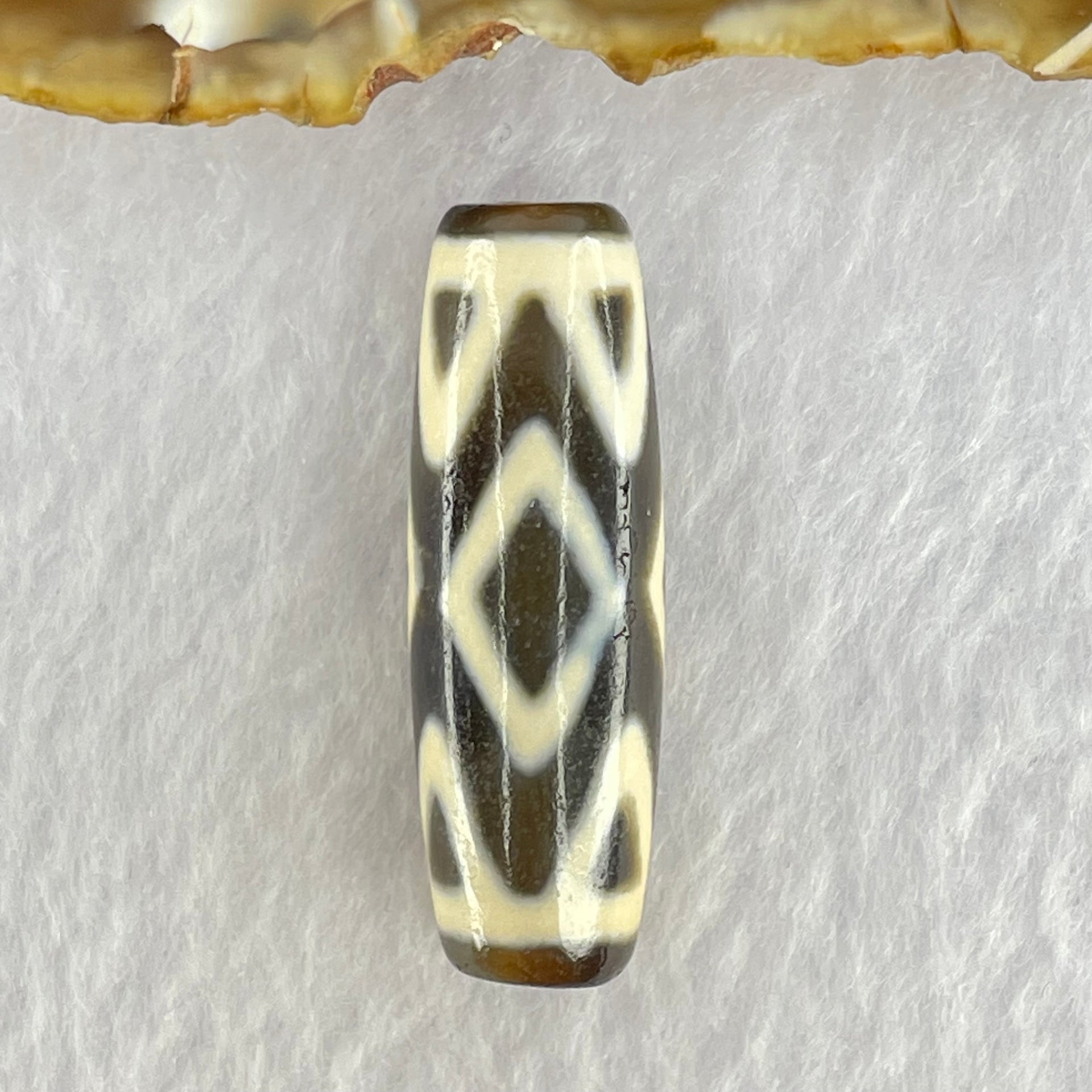Natural Powerful Tibetan Old Oily Agate 3-Eye Vajra Dzi Bead Heavenly Master (Tian Zhu) 三眼天珠 8.73g 37.0 by 12.2mm - Huangs Jadeite and Jewelry Pte Ltd