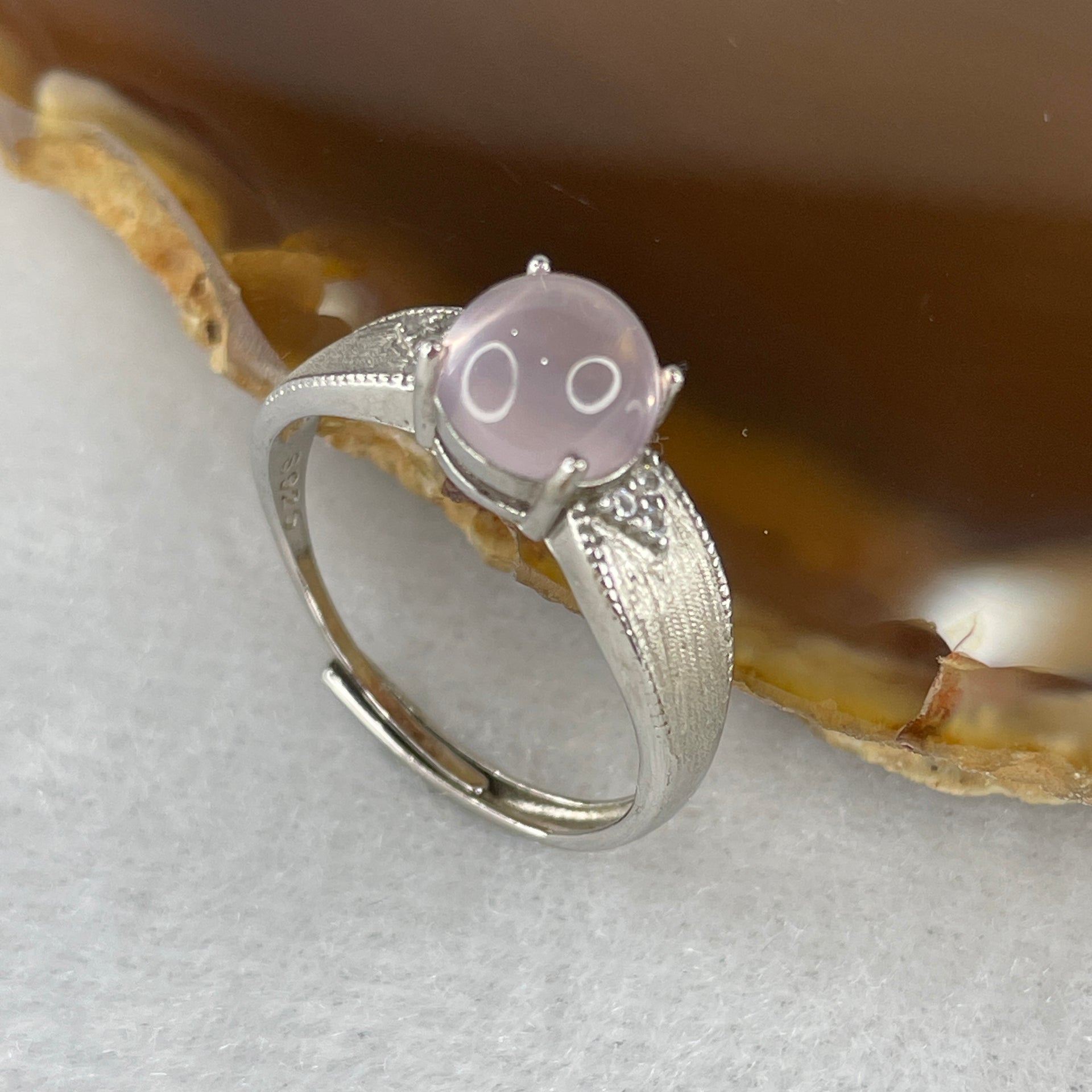 Good Grade Natural Rose Quartz Star Cat Eyes Ring in S925 Sliver 1.96g 6.8 by 4.5mm (Adjustable Size) - Huangs Jadeite and Jewelry Pte Ltd