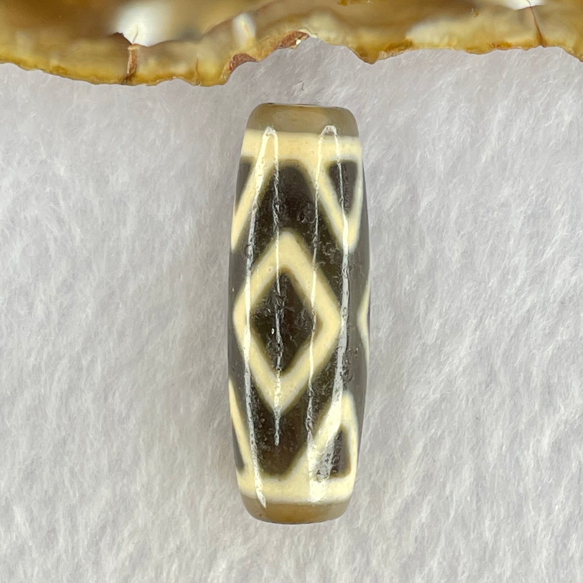 Natural Powerful Tibetan Old Oily Agate 3-Eye Vajra Dzi Bead Heavenly Master (Tian Zhu) 三眼天珠 10.26g 37.8 by 13.2mm - Huangs Jadeite and Jewelry Pte Ltd
