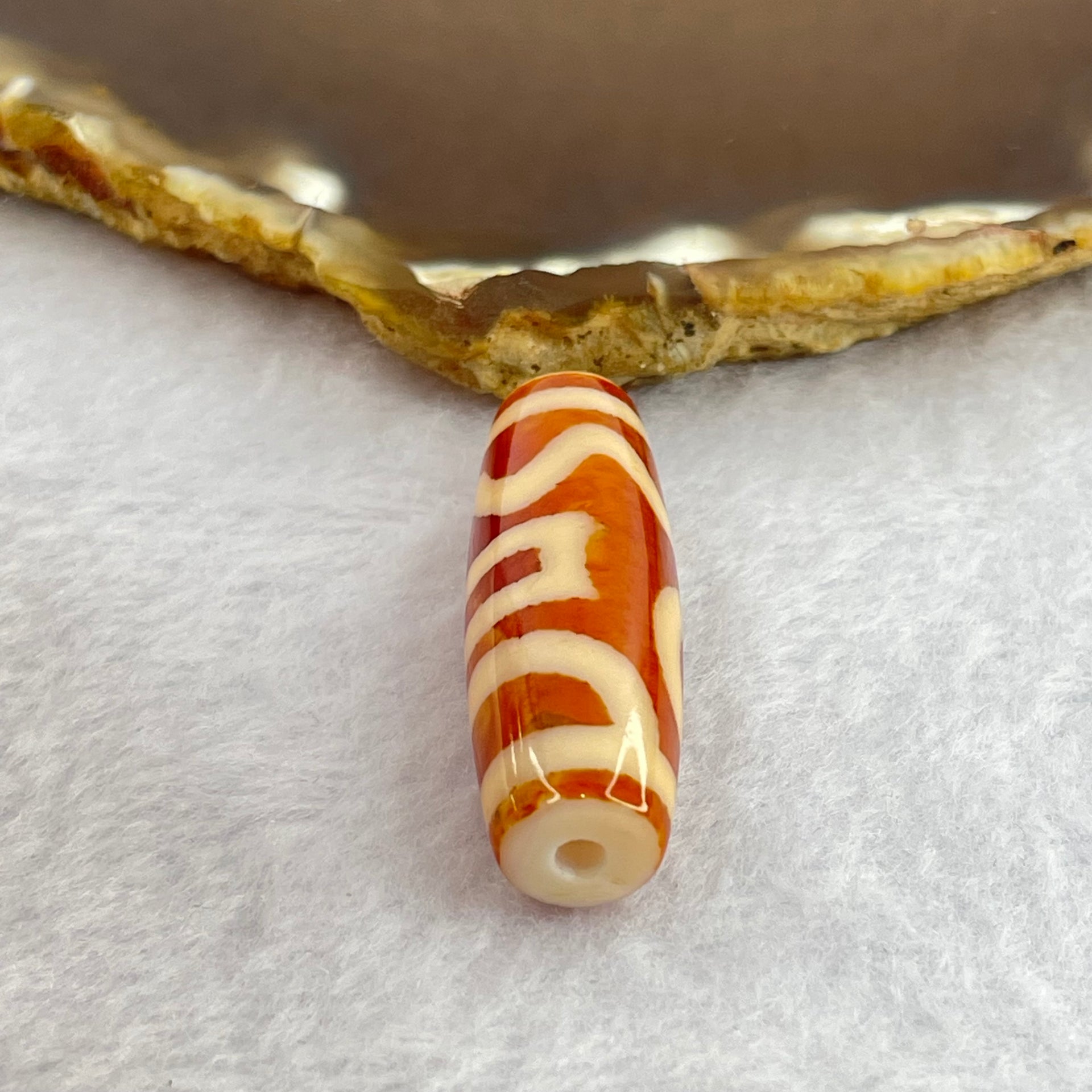Natural Powerful Tibetan Old Oily Red Orange White Agate Sky Door Serenity 1 Eye Dzi Bead Heavenly Master (Tian Zhu) 一眼天诛 9.44g 38.1 by 12.5mm - Huangs Jadeite and Jewelry Pte Ltd