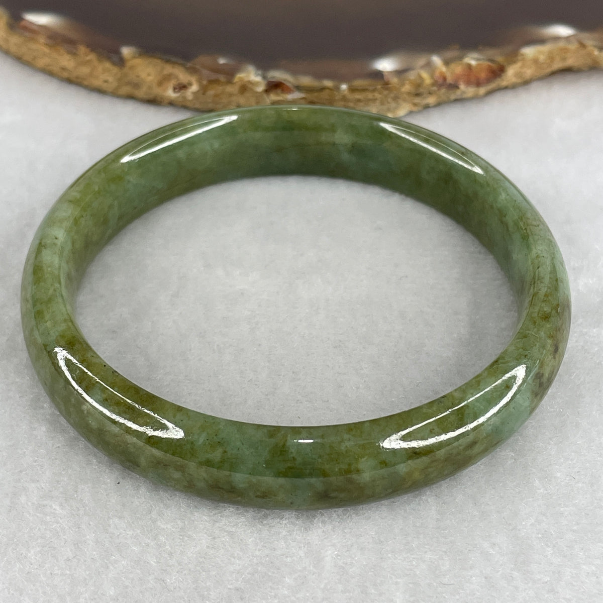 Natural Type A Jadeite Bangle | Brownish Green(49.36g | 60.7mm Inner Diameter | 13.0 x 7.7mm) (Internal Line)