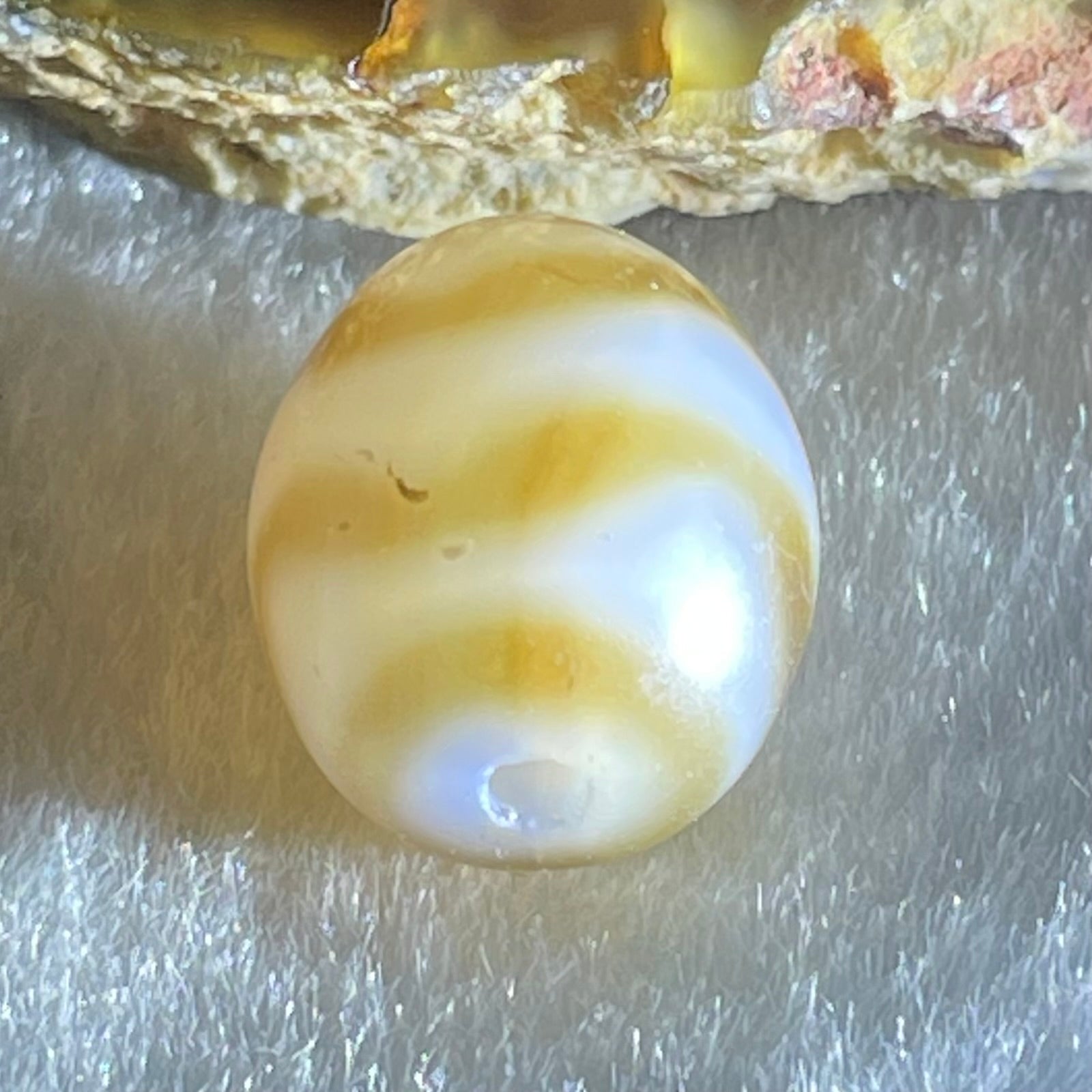 Natural Powerful Tibetan Old Oily Agate Double Tiger Tooth Daluo Dzi Bead Heavenly Master (Tian Zhu) 虎呀天诛 2.82g 13.7 by 12.1mm - Huangs Jadeite and Jewelry Pte Ltd