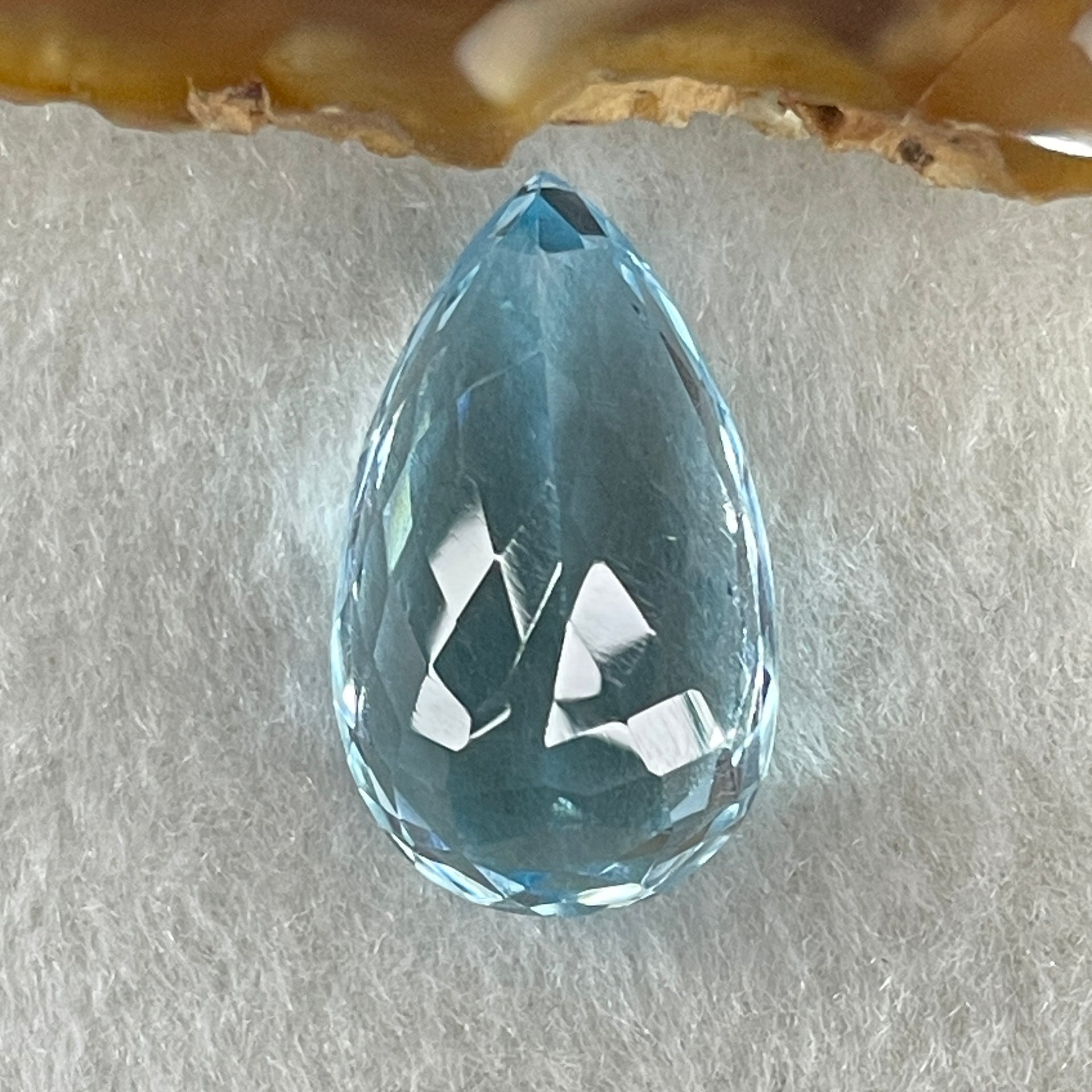 Natural Sky Blue Topaz Teardrop Shape 21.55ct 21.2 by 12.7 by 9.8mm - Huangs Jadeite and Jewelry Pte Ltd