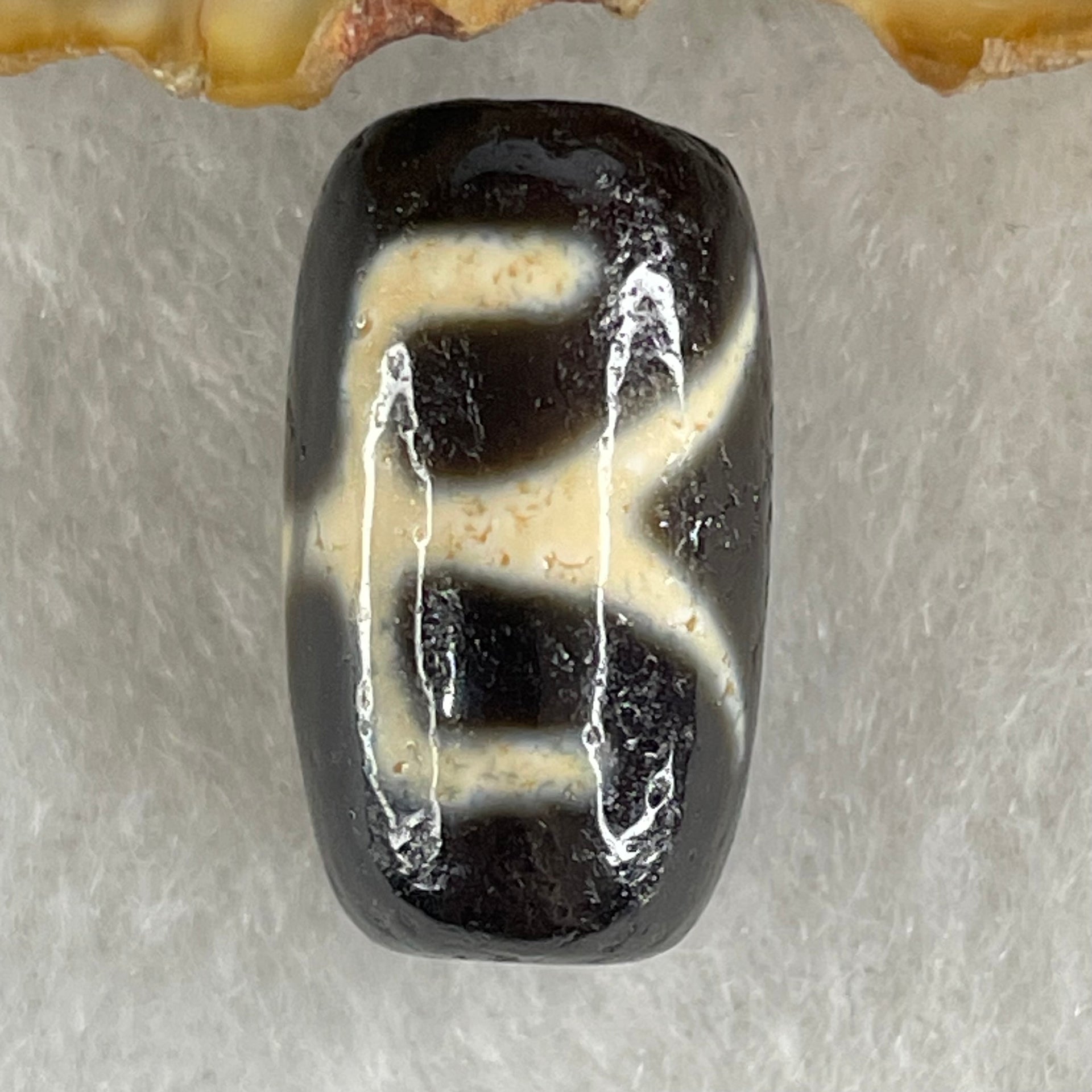 Natural Powerful Tibetan Old Oily Red White Agate Patina Guiren Tairen Human Benefactor Dzi Bead Heavenly Master (Tian Zhu) 贵人天珠 3.37g 18.2 by 10.7mm - Huangs Jadeite and Jewelry Pte Ltd