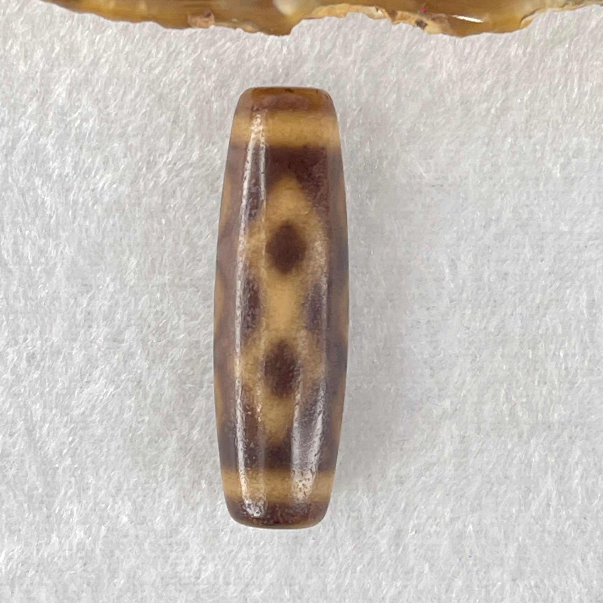 Natural Powerful Tibetan Old Oily Agate 6 Eye with 4 Eye Vajra Dzi Bead Heavenly Master (Tian Zhu) 六眼加四眼金刚杵天诛 8.17g 37.9 by 11.7mm - Huangs Jadeite and Jewelry Pte Ltd