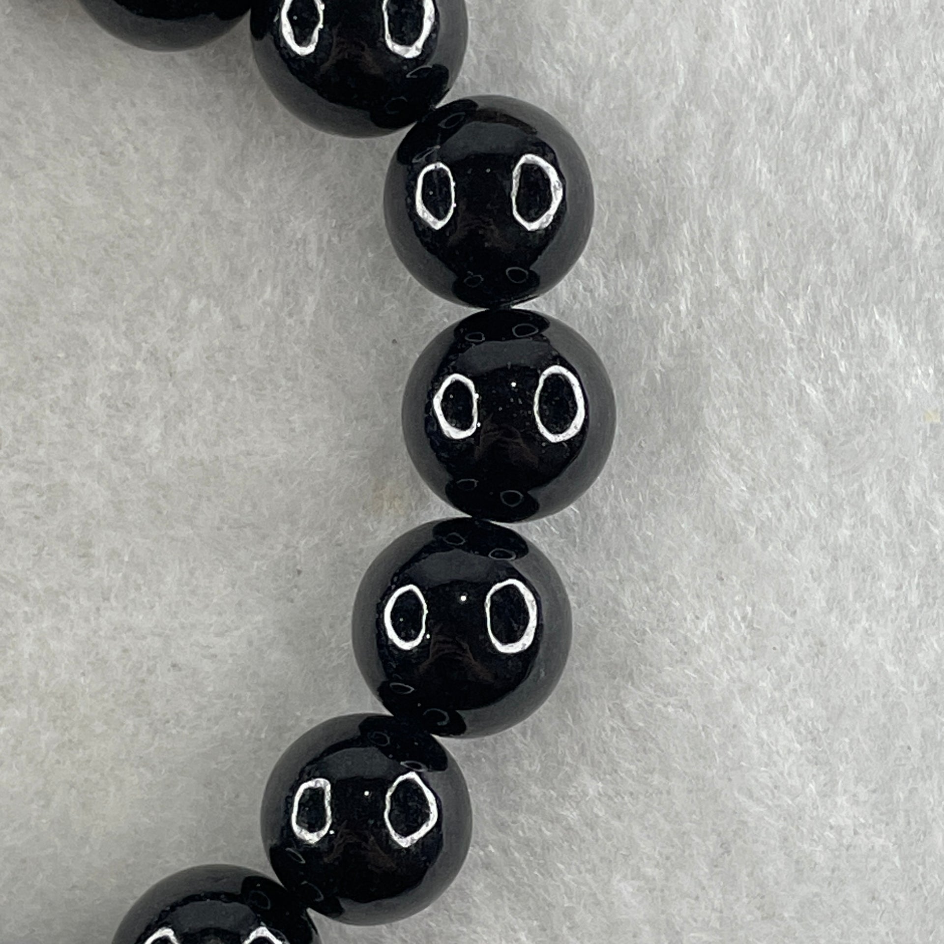 Type A Opaque Black Omphacite Jadeite Beads Bracelet 47.11g 16cm 11.8mm 17 Beads - Huangs Jadeite and Jewelry Pte Ltd