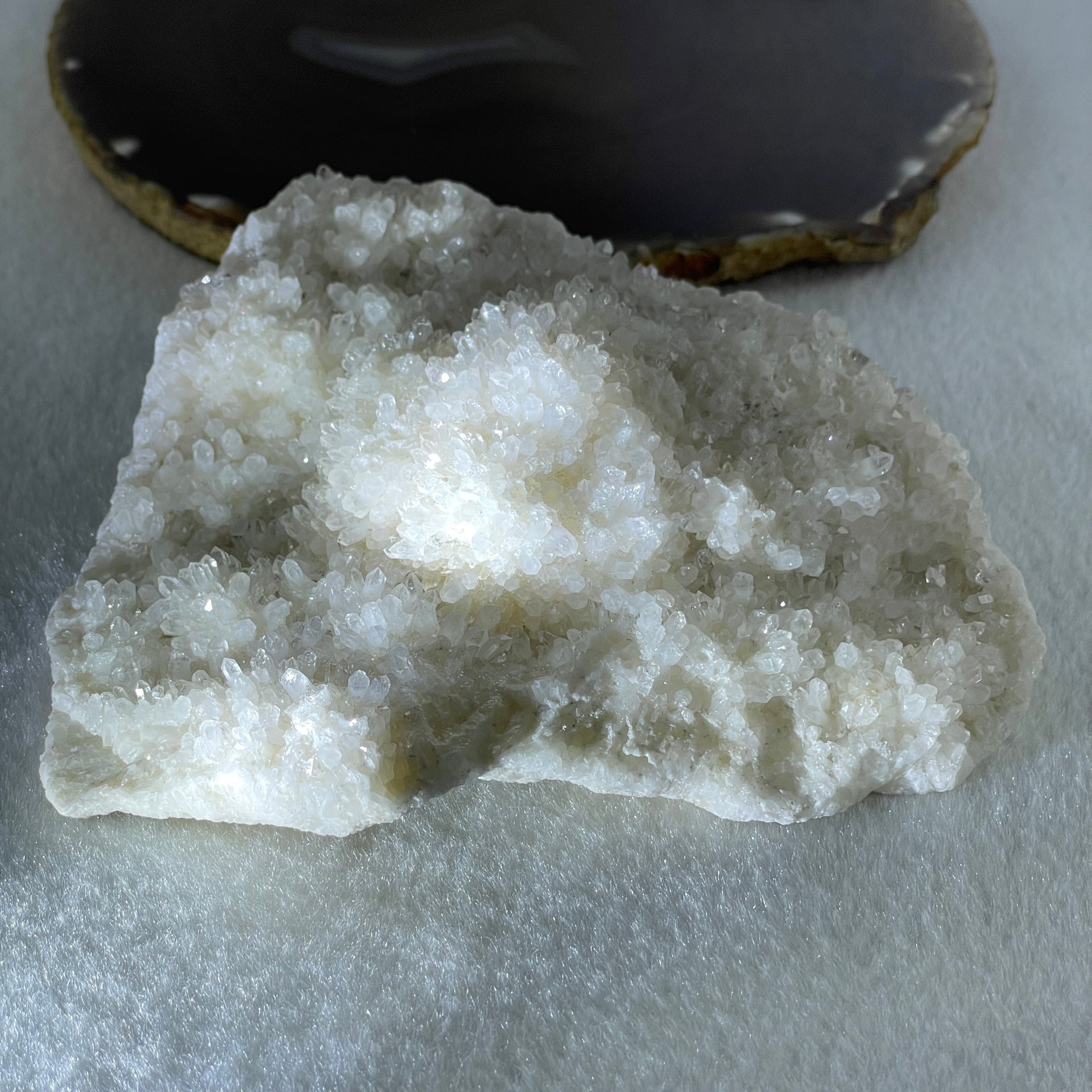 Natural White Quartz Cluster Rough Display 429.8g 123.4 by 112.2 by 41.0mm - Huangs Jadeite and Jewelry Pte Ltd