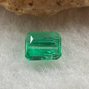 Natural Colombia Vivid Green Emerald (Beryl) Cut-Cornered Rectangular Step cut 0.46ct 5.3 by 4.6 by 2.4mm - Huangs Jadeite and Jewelry Pte Ltd