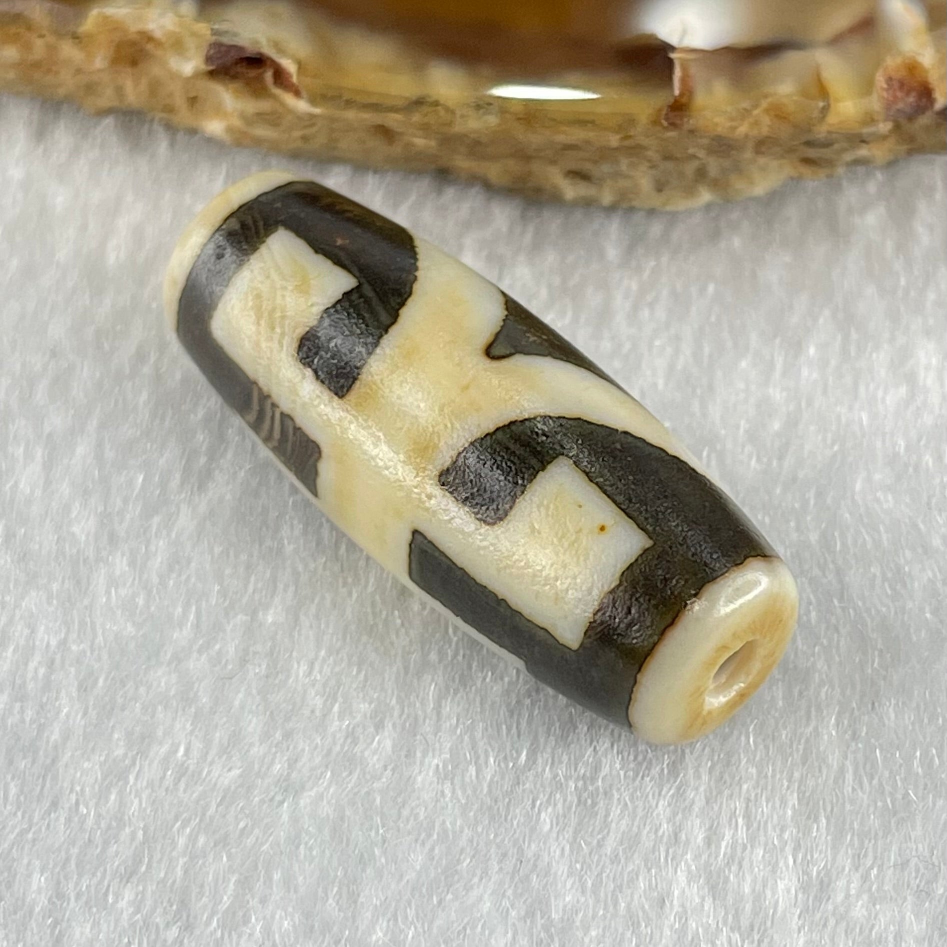 Natural Powerful Tibetan Old Oily Agate Patina Guiren Tairen Human Dzi Bead Totem Amulet Heavenly Master (Tian Zhu) 贵人天诛 5.70g 28.9 by 11.4 - Huangs Jadeite and Jewelry Pte Ltd