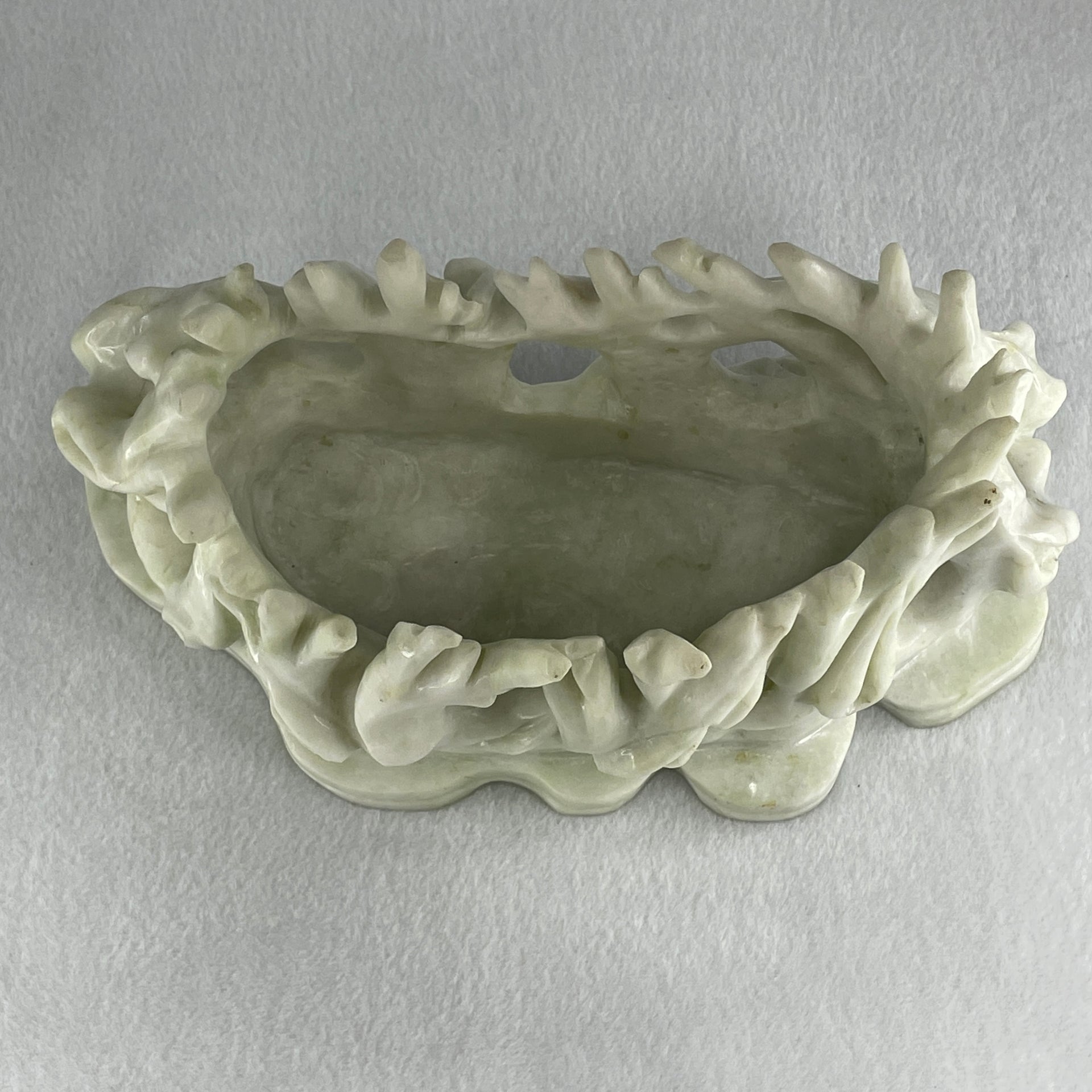 Natural White with Green Spots Serpentine Nest Display 2,027.2g 215.0 b 100.0 by 112.0mm - Huangs Jadeite and Jewelry Pte Ltd
