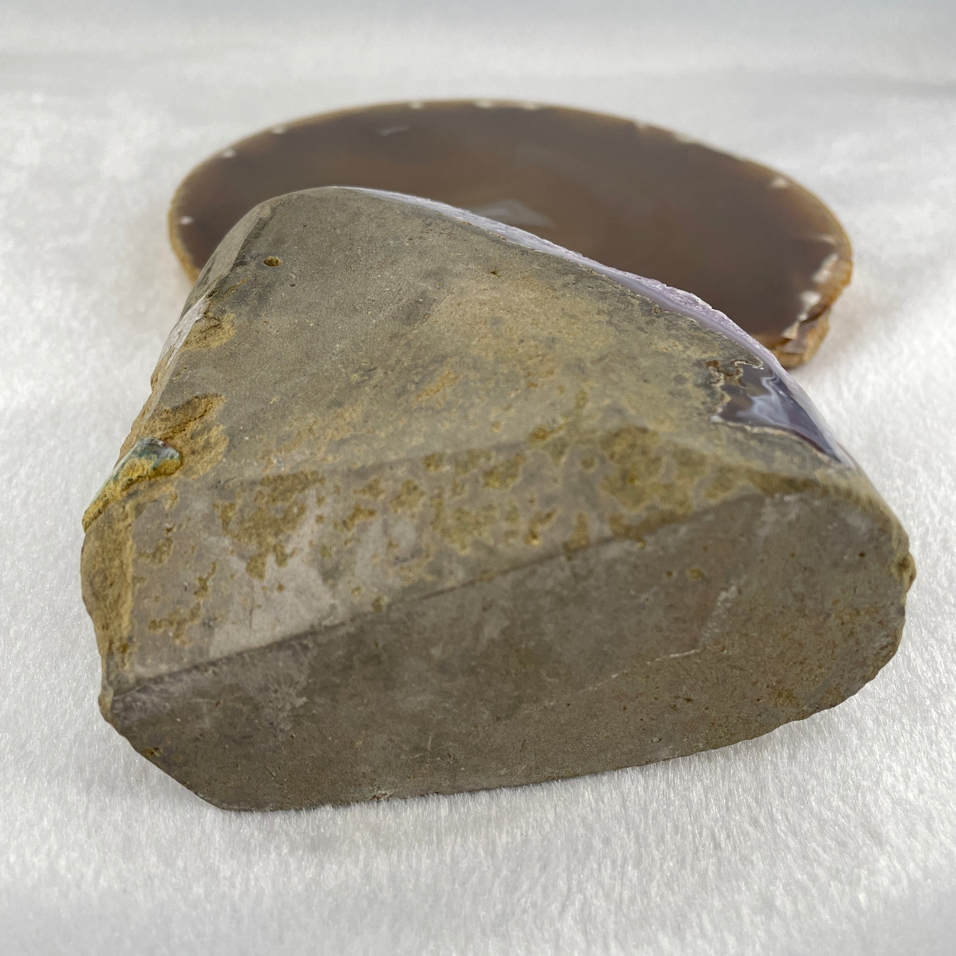 Natural Amethyst Rough Irregular Shaped  Display 633.7g 53.2 by 98.1 by 94.2mm - Huangs Jadeite and Jewelry Pte Ltd