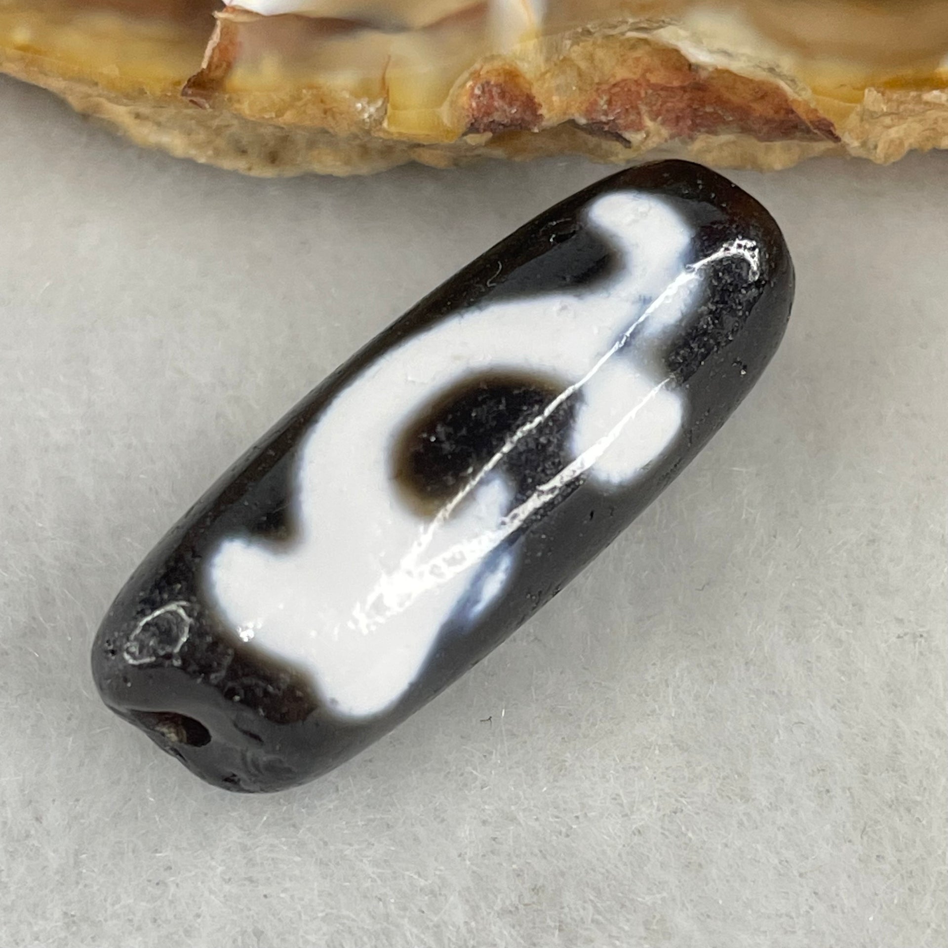 Natural Powerful Tibetan Old Oily Agate Green Tara Dzi Bead Heavenly Master (Tian Zhu) 绿度母天珠 4.50g 28.5 by 10.4mm - Huangs Jadeite and Jewelry Pte Ltd