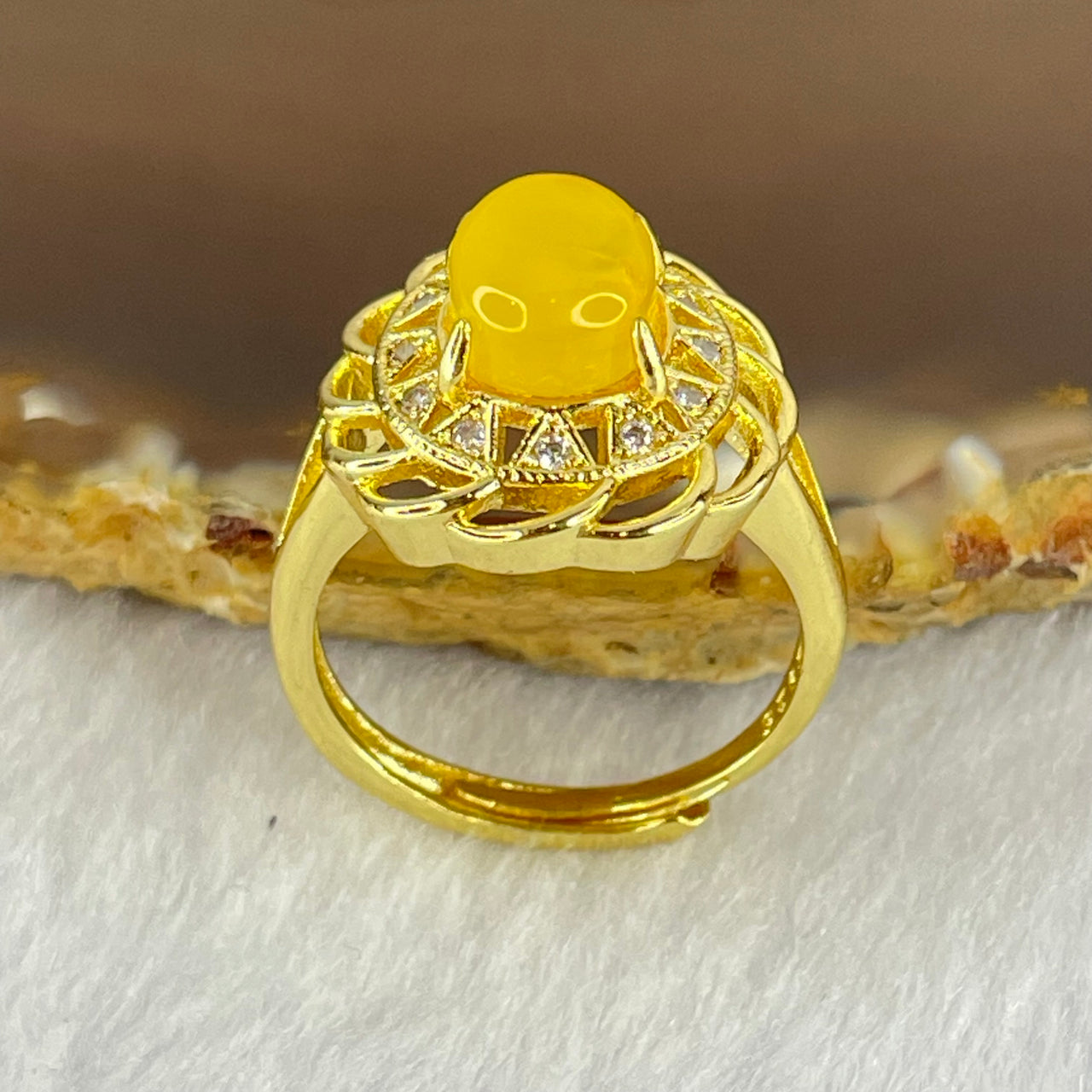 Natural Golden Yellow Amber With Crystals in Sliver Gold Color Ring (Adjustable Size) 3.68g 9.2 by 7.5 by 6.0mm - Huangs Jadeite and Jewelry Pte Ltd