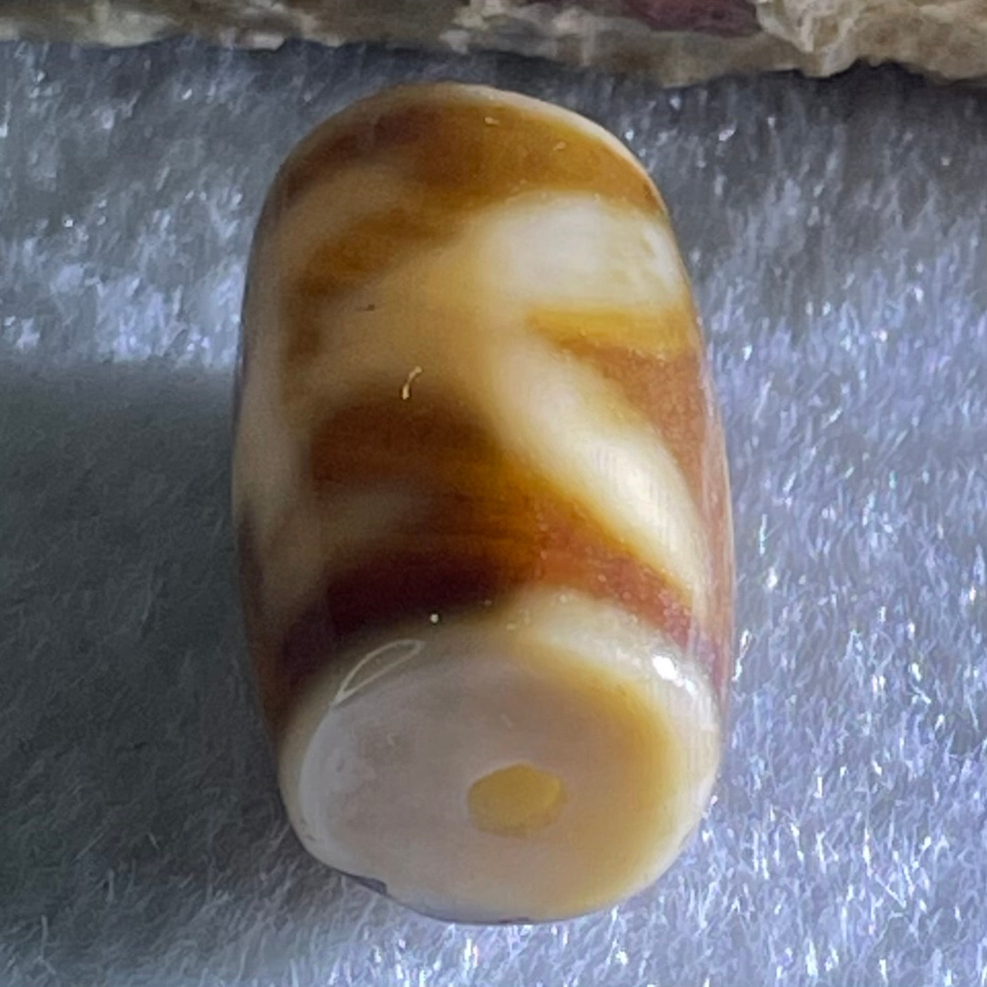 Natural Powerful Tibetan Old Oily Agate Patina Guiren Tairen Human Dzi Bead Totem Amulet Heavenly Master (Tian Zhu) 贵人天诛 4.90g 19.5 by 11.8mm - Huangs Jadeite and Jewelry Pte Ltd