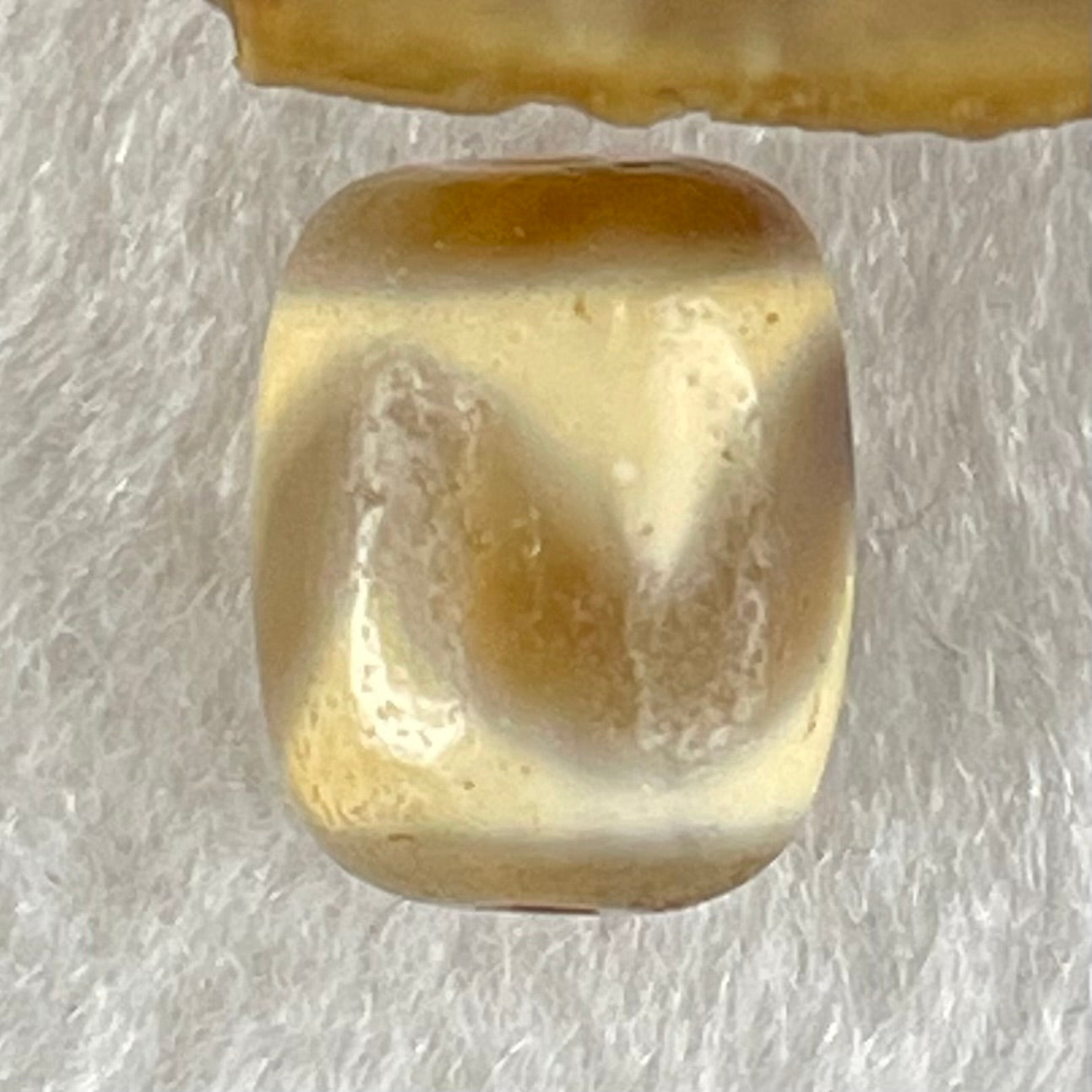 Natural Powerful Tibetan Old Oily Agate Tiger Tooth Daluo Dzi Bead Heavenly Master (Tian Zhu) 虎呀天诛 2.46g 13.4 by 10.7mm - Huangs Jadeite and Jewelry Pte Ltd
