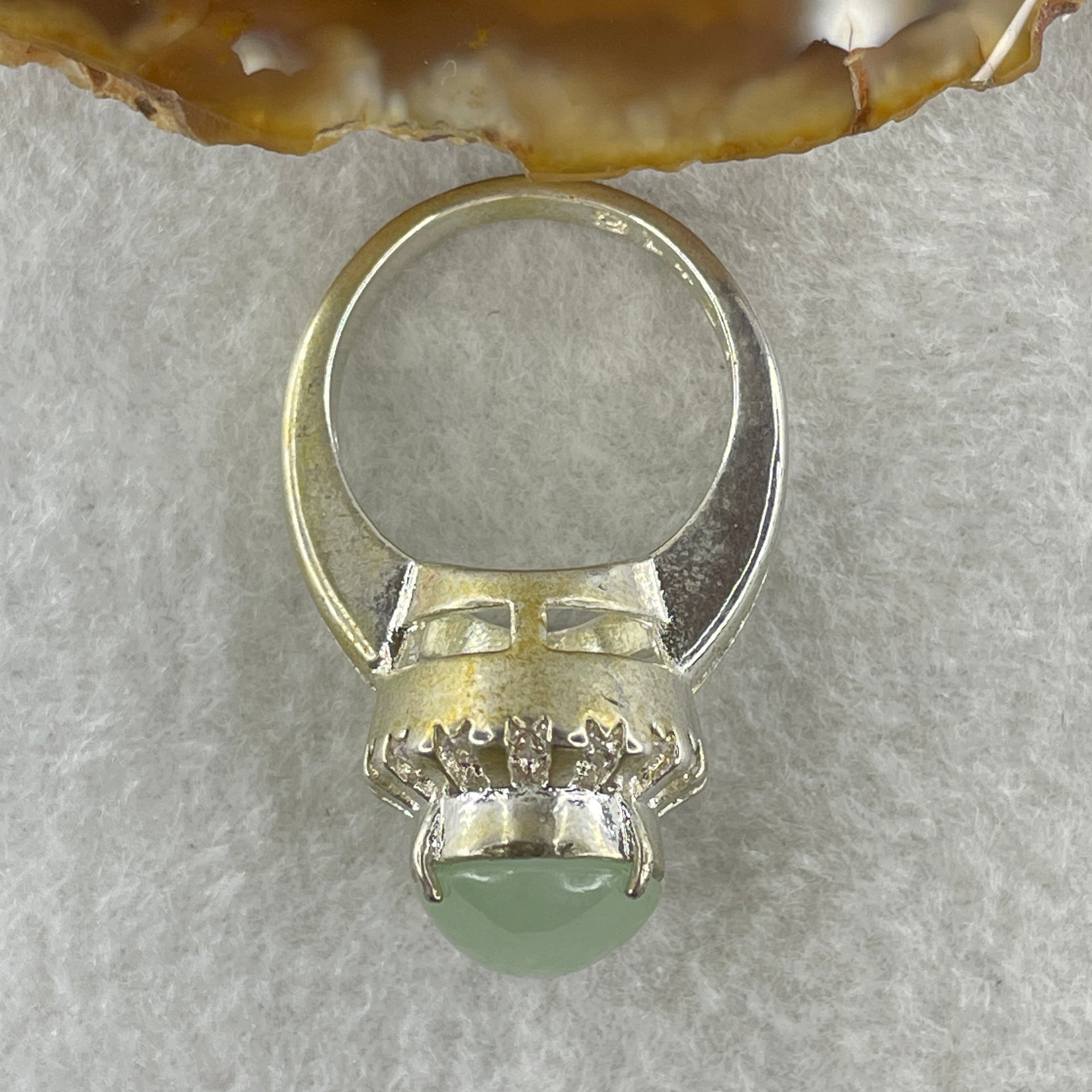 Type A Natural Light Green Jadeite Cabochon 15.2 by 10.8 by 5.0mm Stone for Setting 15.64g (On Silver Ring Mold) US 8.25 HK 18.3 - Huangs Jadeite and Jewelry Pte Ltd