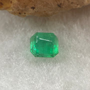 Natural Colombia Vivid Green Emerald (Beryl) Cut-Cornered Square Step cut 0.42ct 4.2 by 4.1 by 3.1mm - Huangs Jadeite and Jewelry Pte Ltd