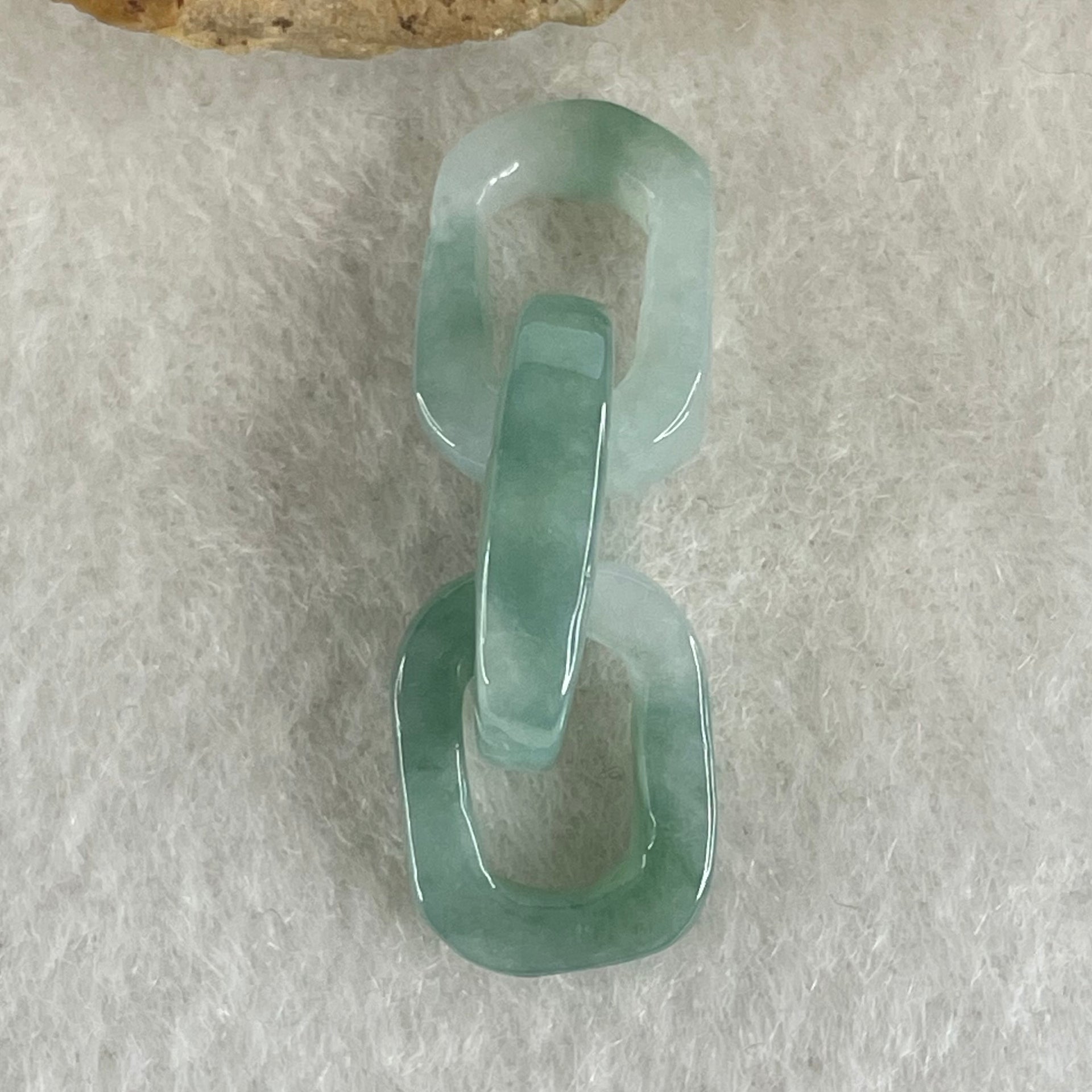 Type A Blueish Green with Faint White Jadeite Rolo Link Chain for Setting 2.43g 15.2 by 10.3 by 3.6mm - Huangs Jadeite and Jewelry Pte Ltd