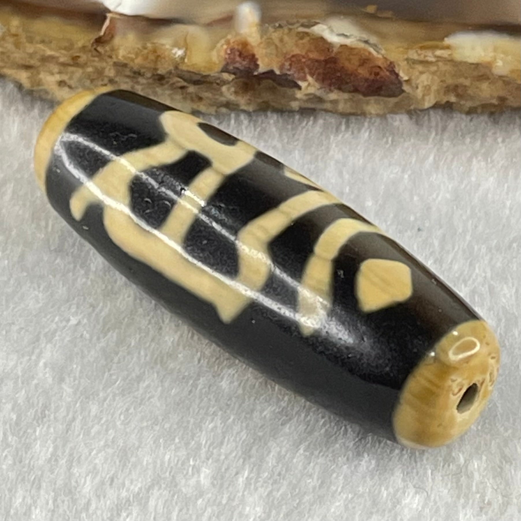 Natural Powerful Tibetan Old Oily Agate Ancient Samantabhadra Bodhisattva Guan Yin Dzi Bead Heavenly Master (Tian Zhu) 普贤菩萨天珠 10.08g 38.0 by 13.0mm - Huangs Jadeite and Jewelry Pte Ltd