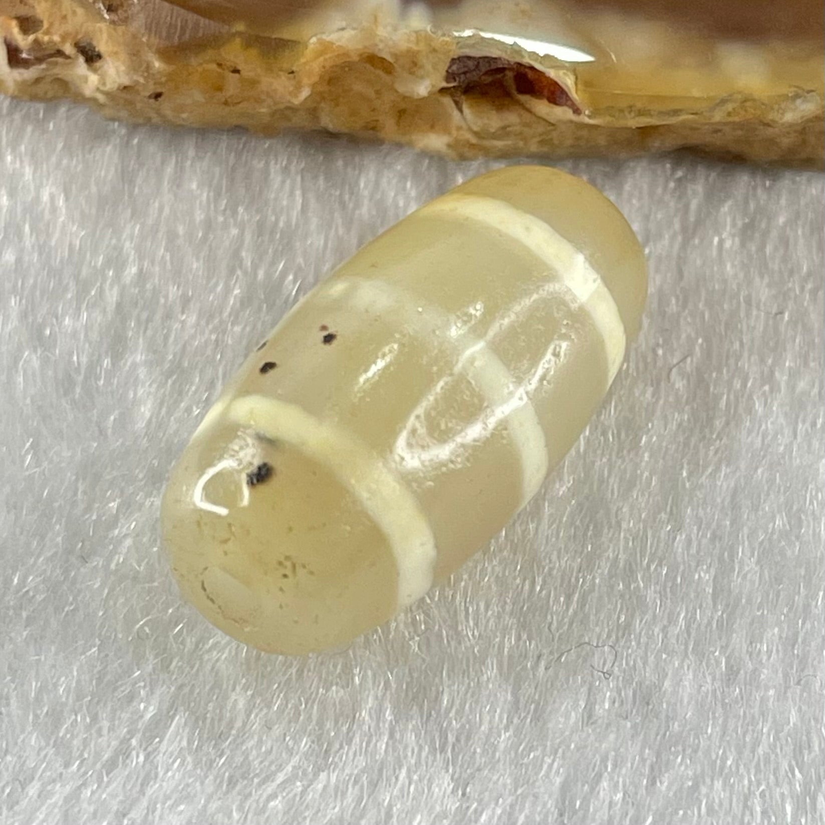 Natural Powerful Tibetan Old Oily Agate 3-Lines Dzi Bead Heavenly Master (Tian Zhu) 三行天诛 3.01g 20.1 by 10.2mm - Huangs Jadeite and Jewelry Pte Ltd