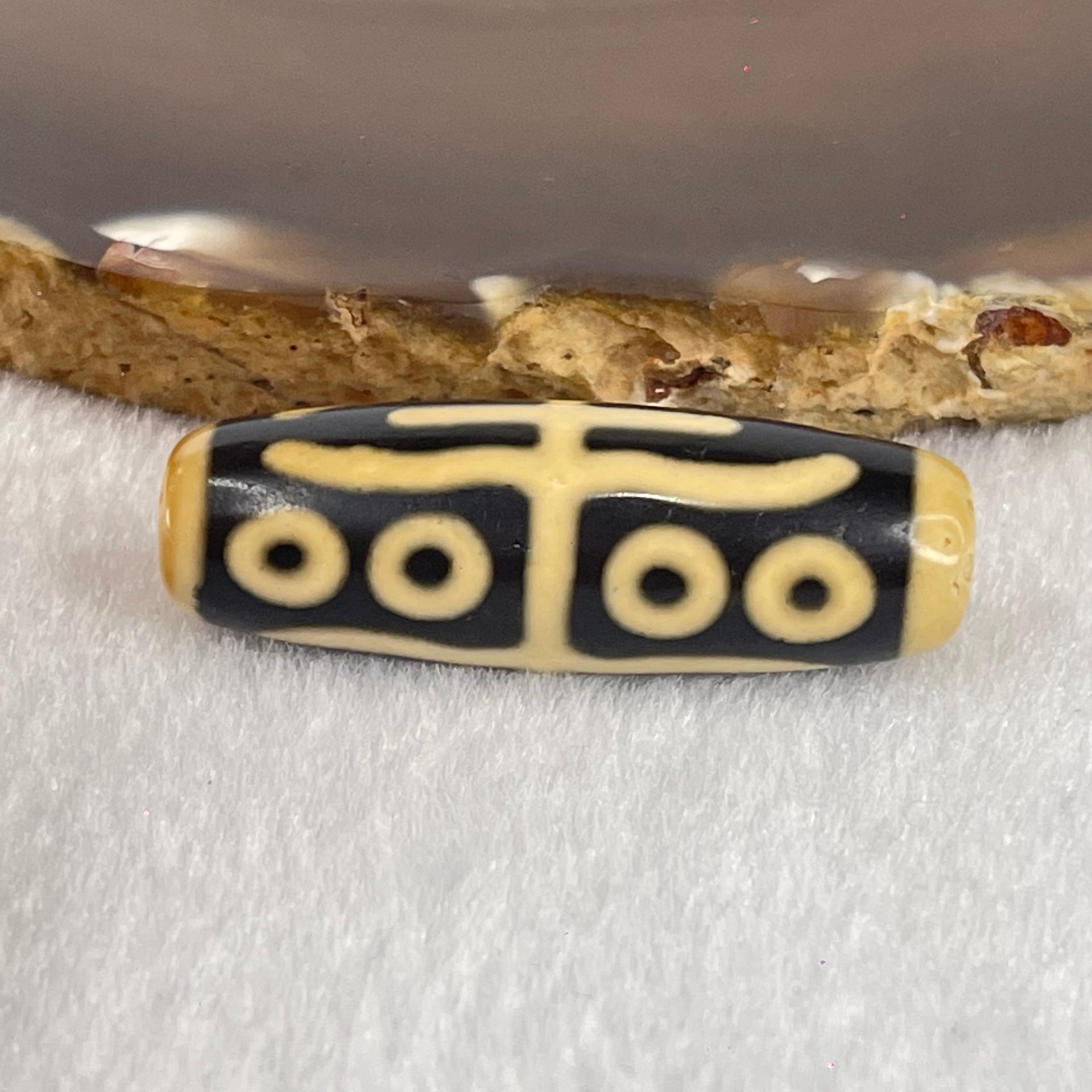 Natural Powerful Tibetan Old Oily Agate Water Lines 8 Eyes Dzi Bead Heavenly Master (Tian Zhu) 水纹八眼天诛 10.03g 38.4 by 13.0mm - Huangs Jadeite and Jewelry Pte Ltd