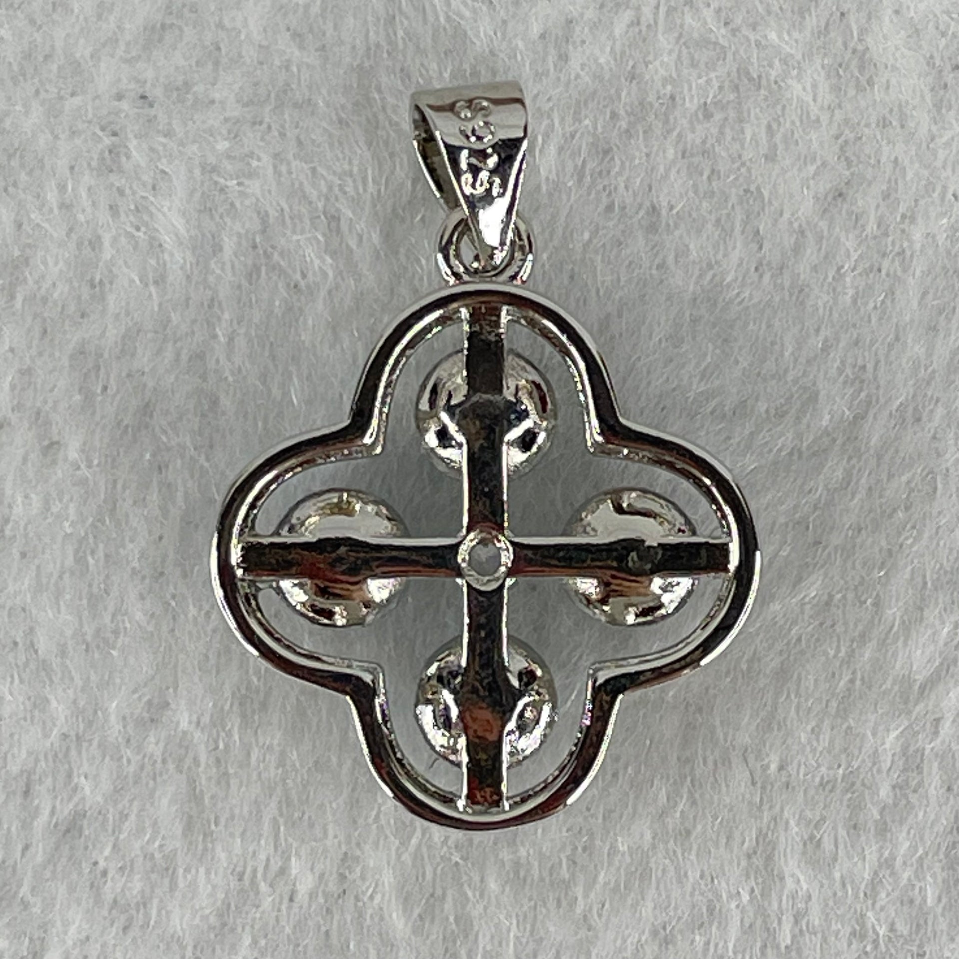 Above Average Grade Rare Natural Blue Dumortierite Rutilated Quartz in S925 Four Leaf Clover Pendant 2.19g 4.0mm 4pcs - Huangs Jadeite and Jewelry Pte Ltd