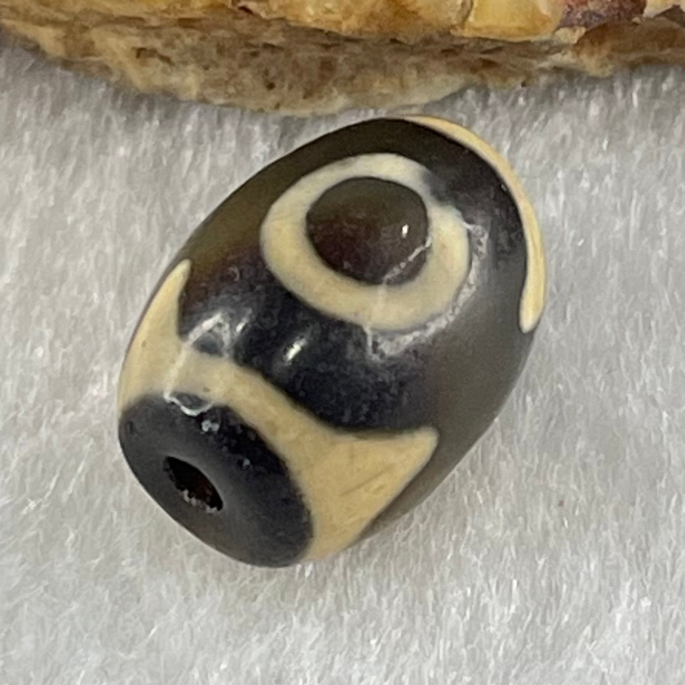 Natural Powerful Tibetan Old Oily Agate 3 Eyes Dzi Bead Heavenly Master (Tian Zhu) 三眼天诛 2.11g 13.4 by 10.1mm - Huangs Jadeite and Jewelry Pte Ltd