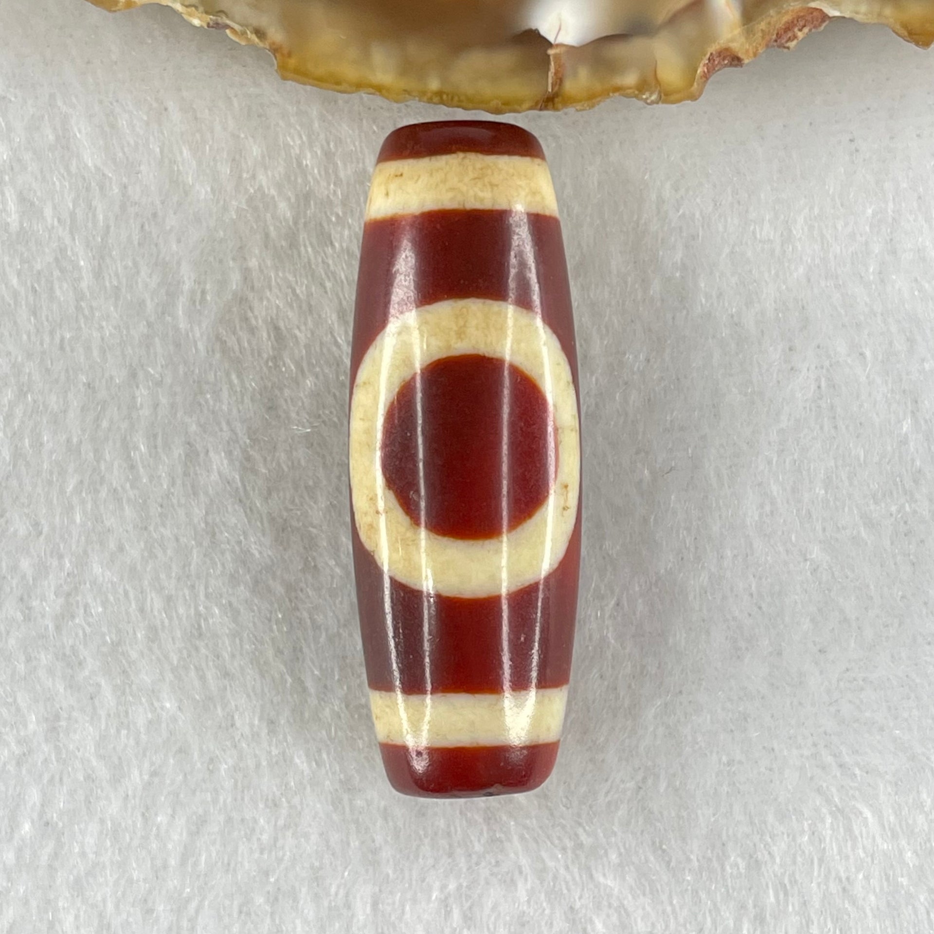 Natural Powerful Tibetan Old Oily Red White Agate One Eye Earth Element Dzi Bead Heavenly Master (Tian Zhu) 一眼土元素天珠 10.65g 38.0 by 13.3mm - Huangs Jadeite and Jewelry Pte Ltd
