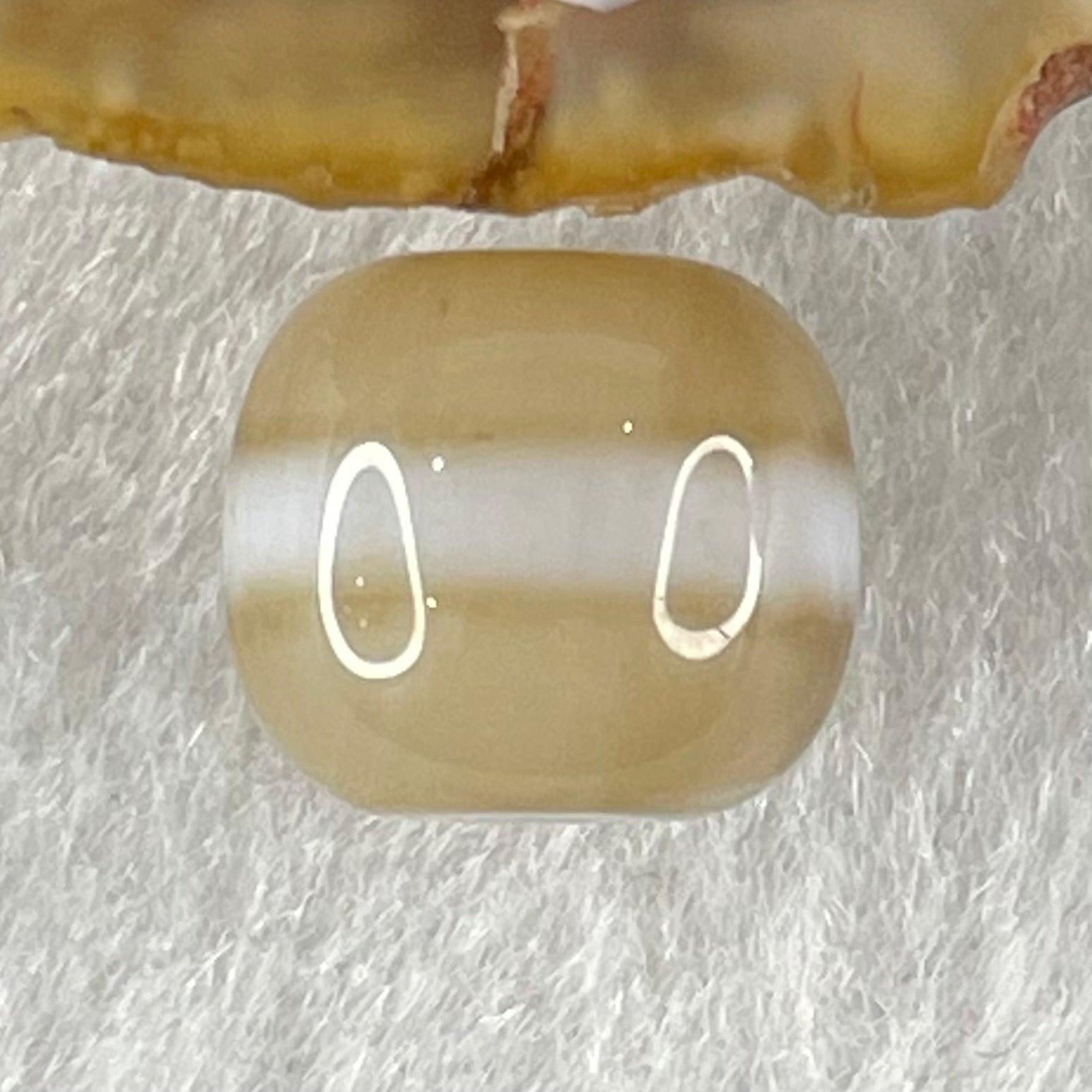 Natural Powerful Tibetan Old Oily Agate 1 Line Dzi Bead Heavenly Master (Tian Zhu) 1.90g 9.7 by 11.2mm - Huangs Jadeite and Jewelry Pte Ltd