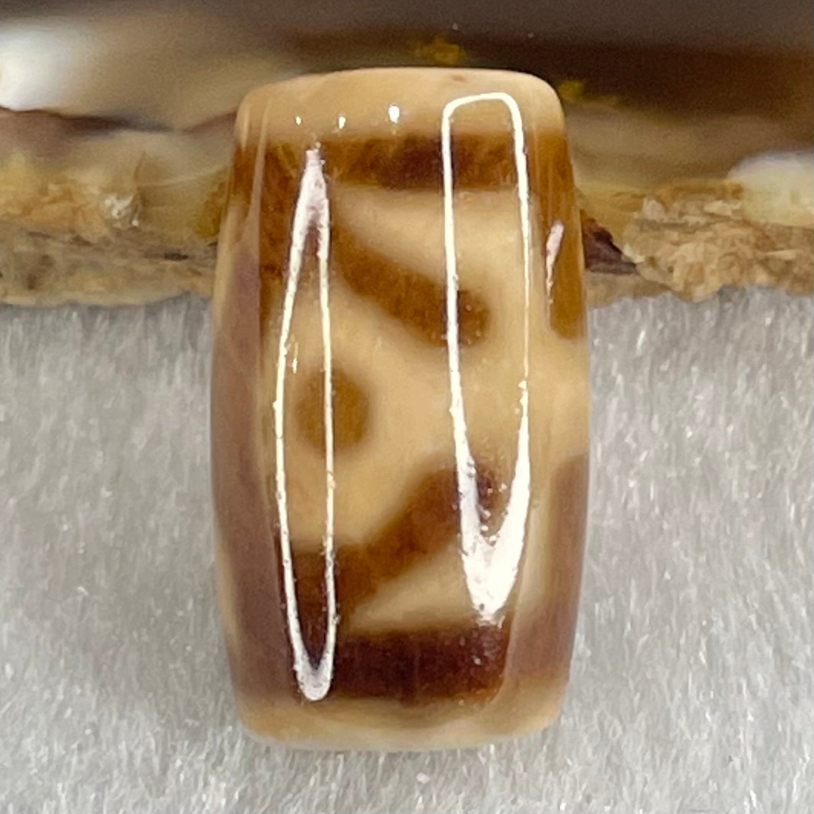 Natural Powerful Tibetan Old Oily Agate Patina Guiren Tairen Human Dzi Bead Totem Amulet Heavenly Master (Tian Zhu) 贵人天诛 4.79g 20.3 by 11.6mm - Huangs Jadeite and Jewelry Pte Ltd