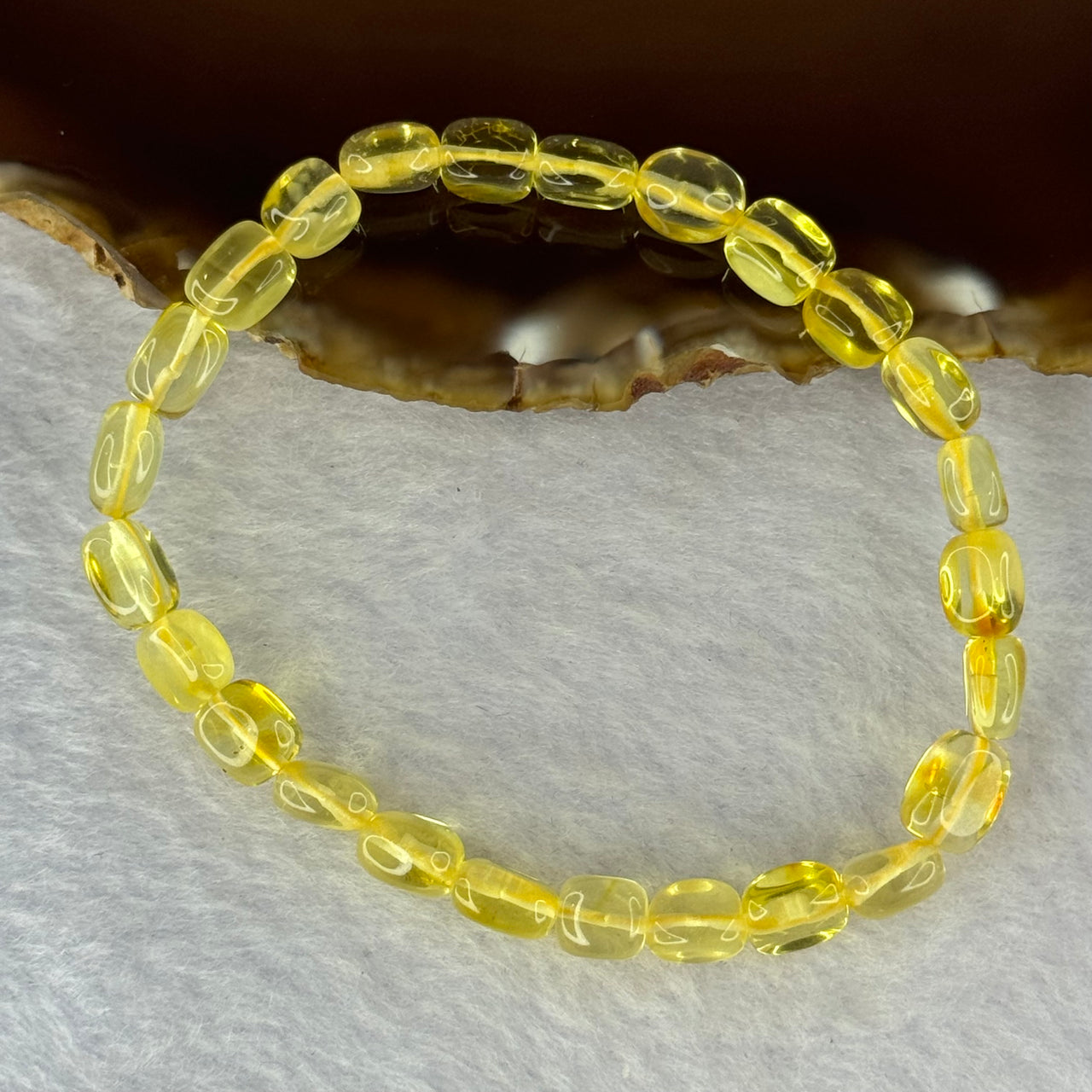 Natural Amber Pebble Shape Bracelet 天然琥珀手链 4.22g 16.5cm 6.4mm 25 Beads - Huangs Jadeite and Jewelry Pte Ltd