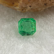 Natural Colombia Vivid Green Emerald (Beryl) Cut-Cornered Square Step cut 0.43ct 4.7 by 4.7  by 2.8mm - Huangs Jadeite and Jewelry Pte Ltd