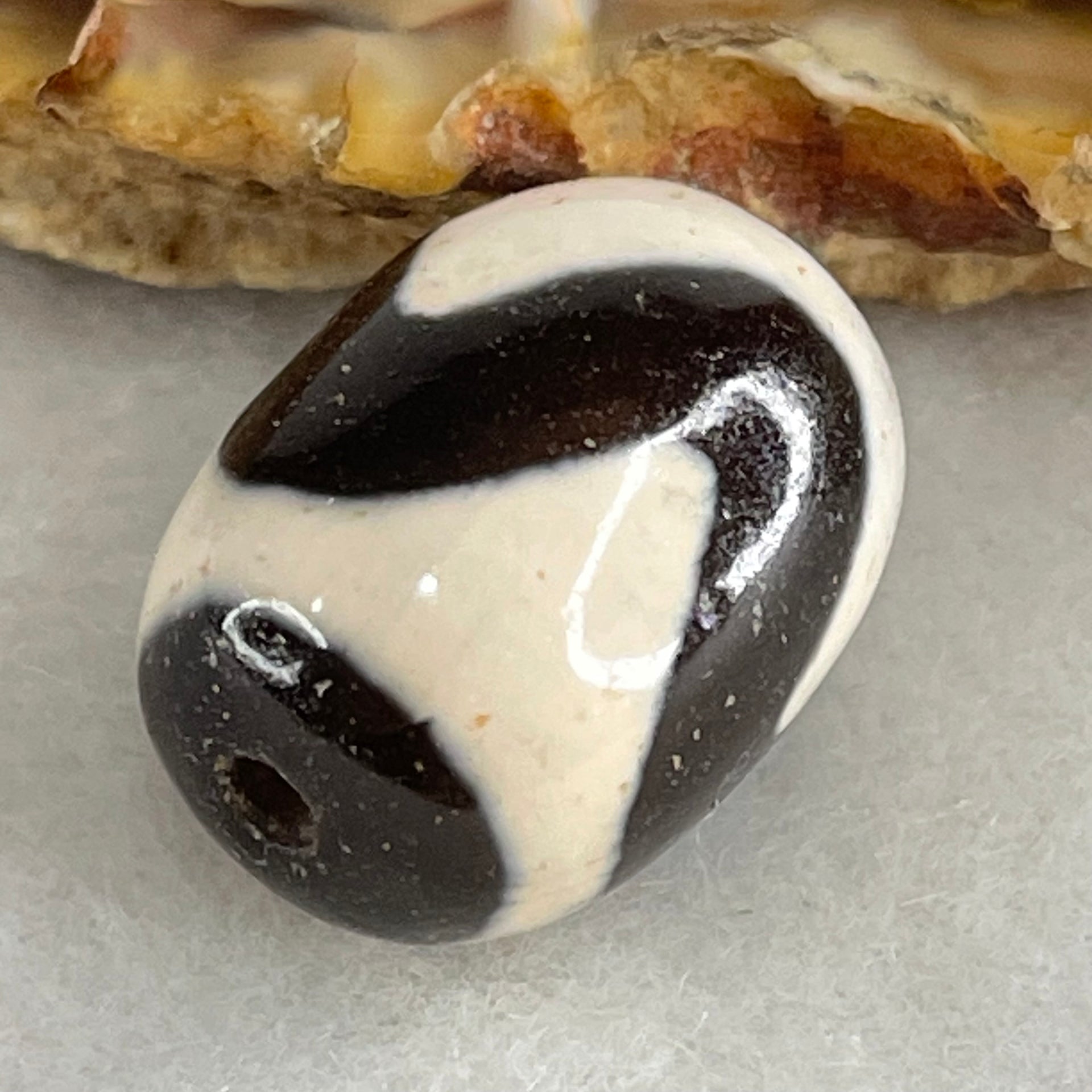 Natural Powerful Tibetan Old Oily Agate Tiger Tooth Daluo Dzi Bead Heavenly Master (Tian Zhu) 虎呀天诛 4.70g 18.0 by 13.4mm - Huangs Jadeite and Jewelry Pte Ltd