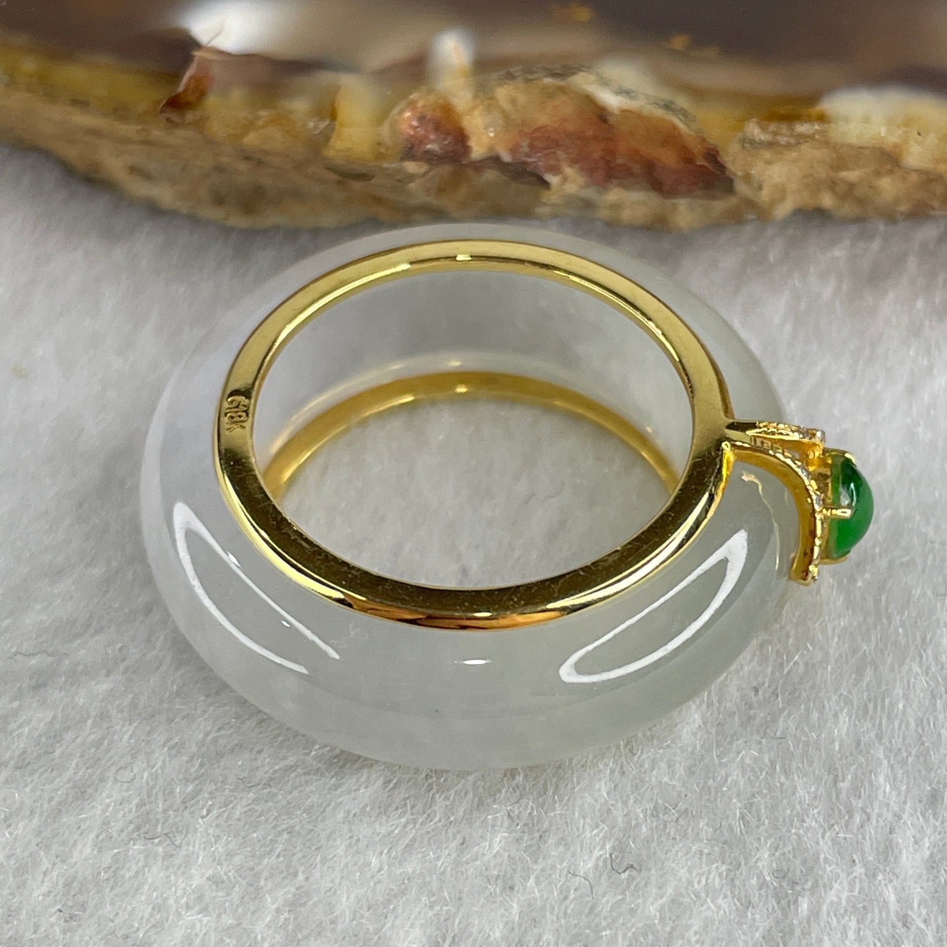 Natural Type A Icy Colorless to White Jadeite Ring with 18k Yellow Gold and Green Jadeite Bead 6.52g 6.8 by 4.5mm US 5.2 HK 11.1 - Huangs Jadeite and Jewelry Pte Ltd