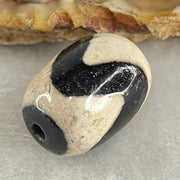 Natural Powerful Tibetan Old Oily Agate Tiger Tooth Daluo Dzi Bead Heavenly Master (Tian Zhu) 虎呀天诛 4.36g 17.5 by 12.9mm - Huangs Jadeite and Jewelry Pte Ltd