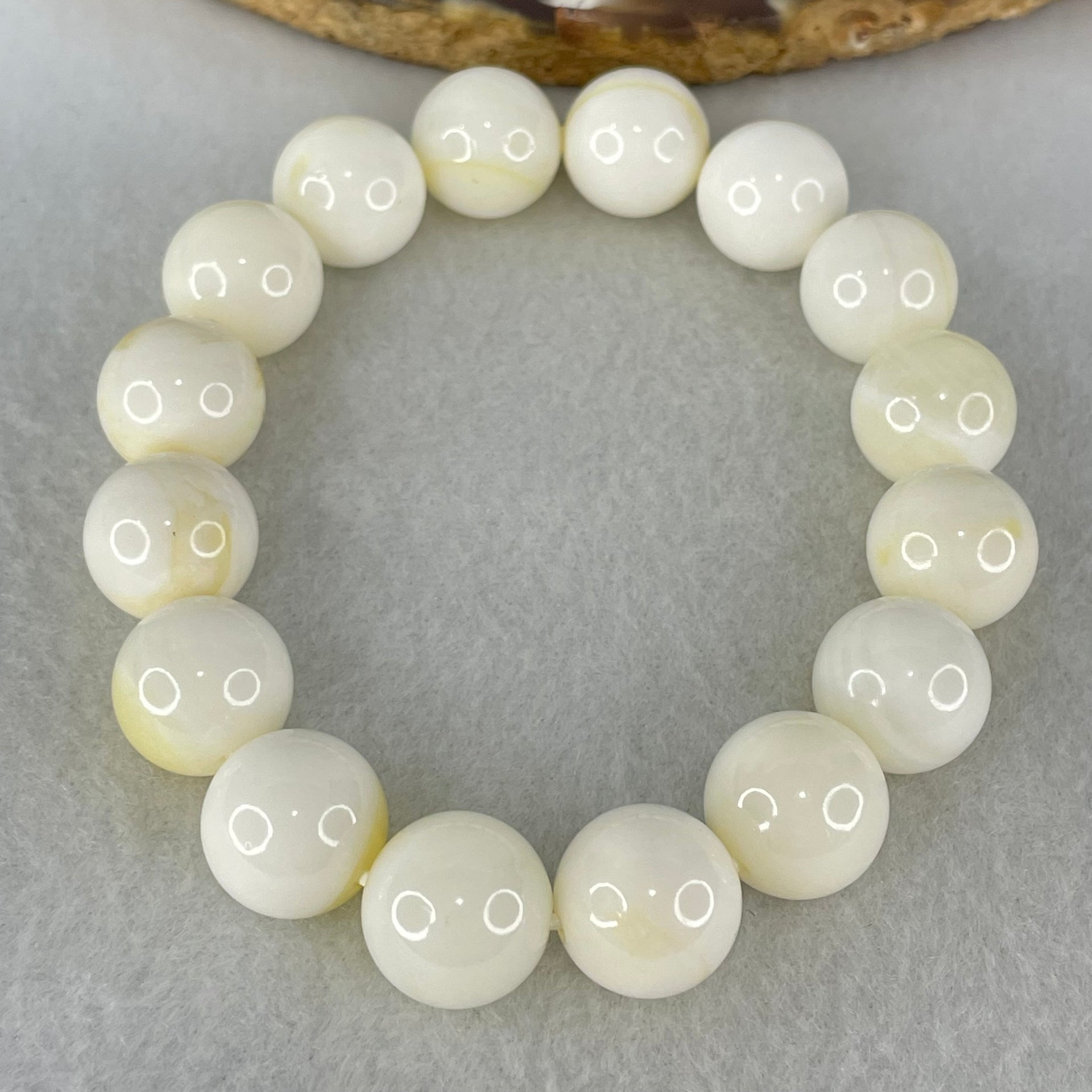Natural Tridacna Sea Shell Beads Bracelet 46.58g 17cm 12.5mm 16 Beads - Huangs Jadeite and Jewelry Pte Ltd