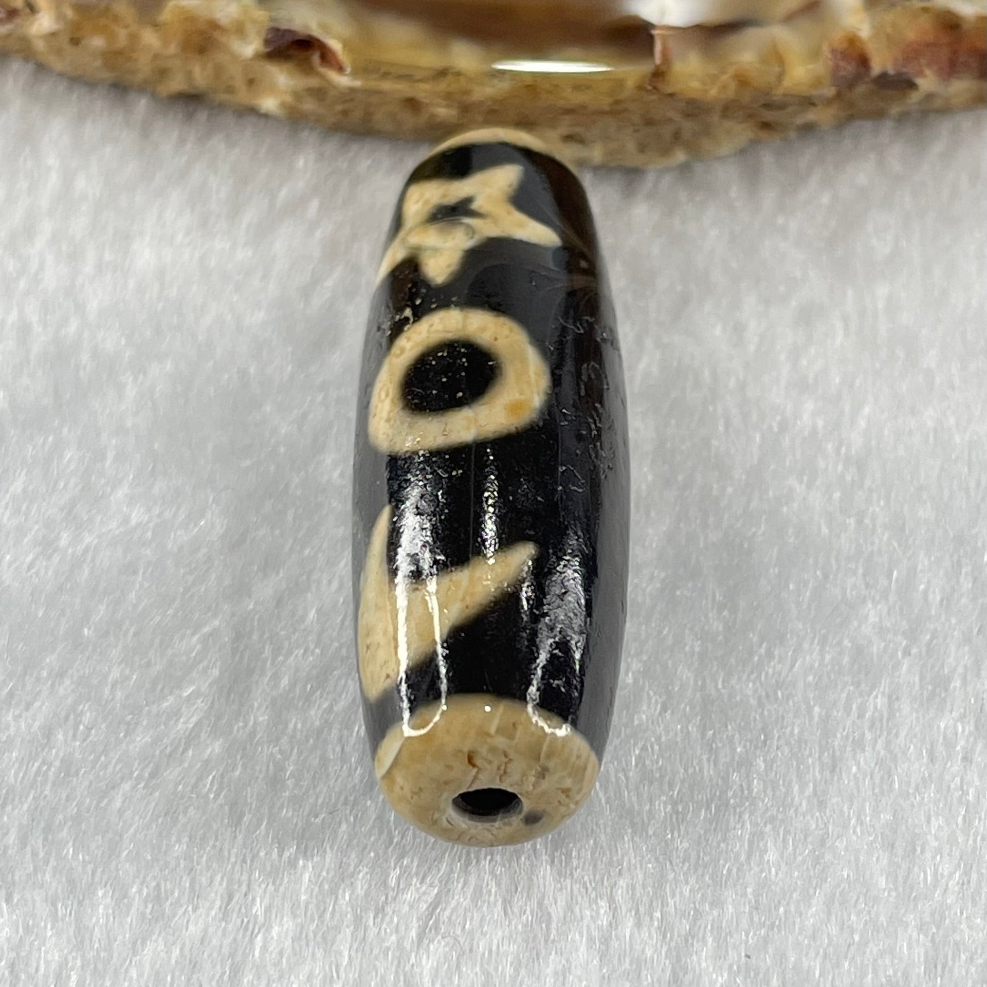 Natural Powerful Tibetan Old Oily Agate Guan Yin with Moon Sun Star Dzi Bead Heavenly Master (Tian Zhu) 观音天珠 9.43g 37.9 by 12.6mm - Huangs Jadeite and Jewelry Pte Ltd