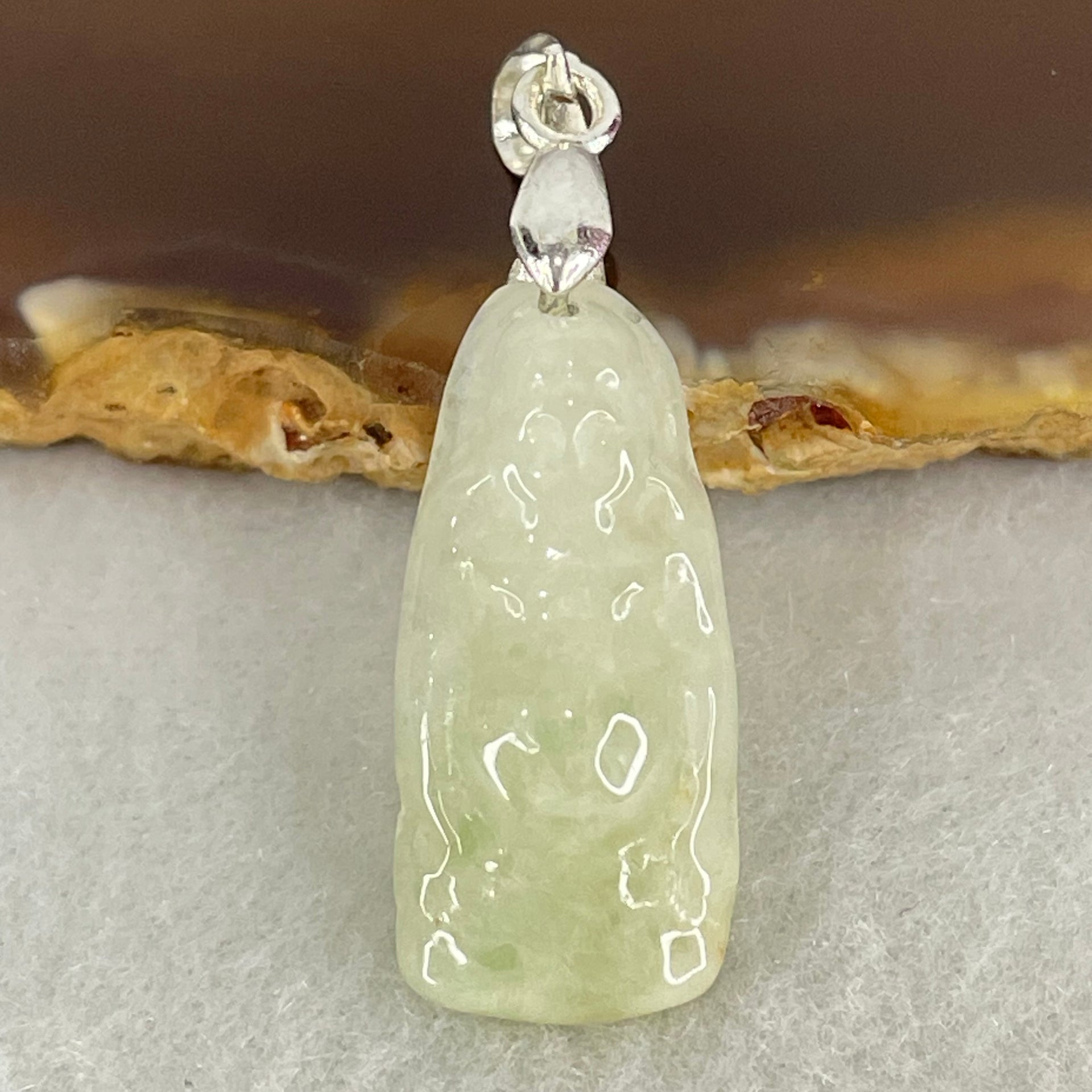 Type A Light Green Jadeite Hulu Pendant 2.45g 24.3 by 11.1 by 4.8mm - Huangs Jadeite and Jewelry Pte Ltd