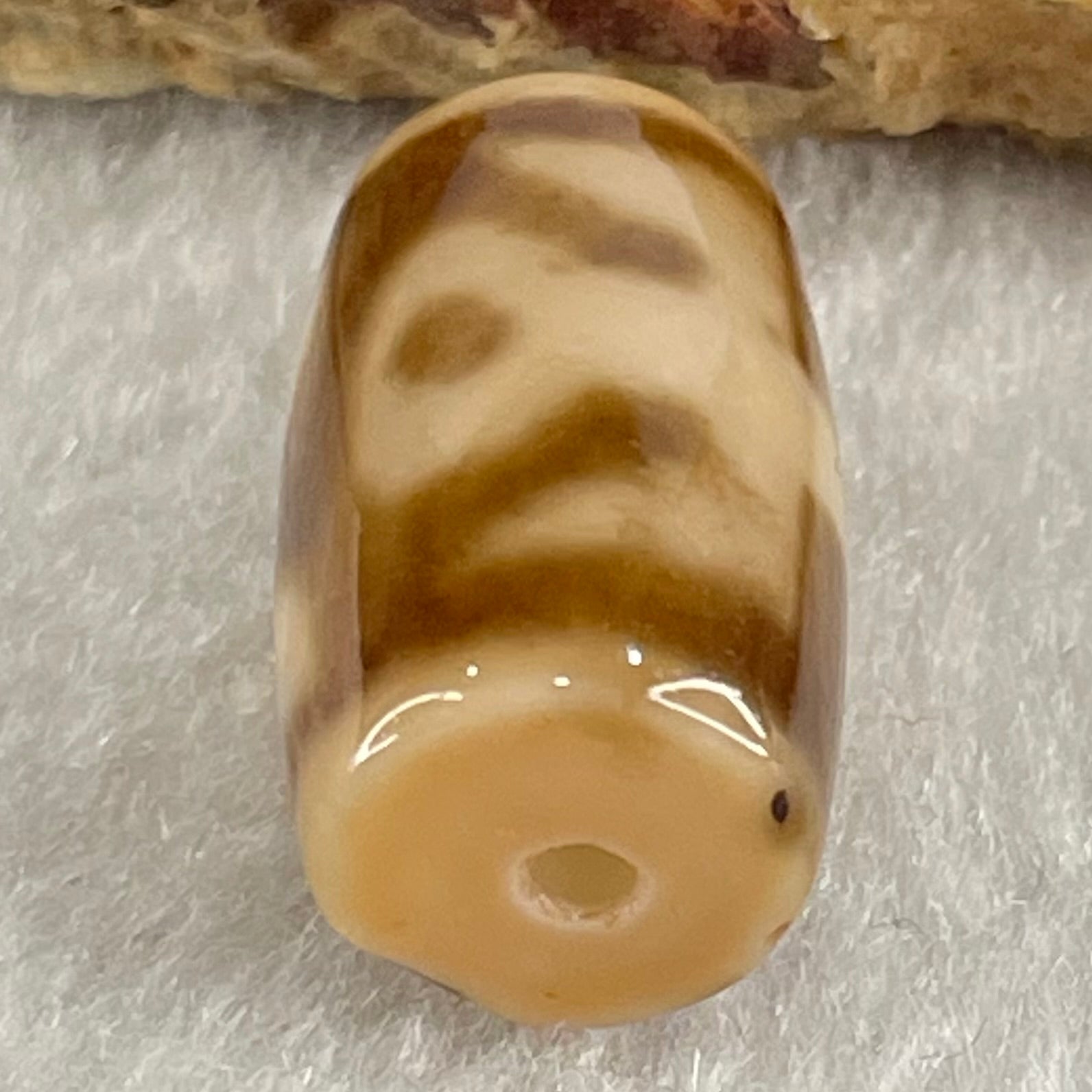 Natural Powerful Tibetan Old Oily Agate Patina Guiren Tairen Human Dzi Bead Totem Amulet Heavenly Master (Tian Zhu) 贵人天诛 4.84g 19.9 by 11.8mm - Huangs Jadeite and Jewelry Pte Ltd
