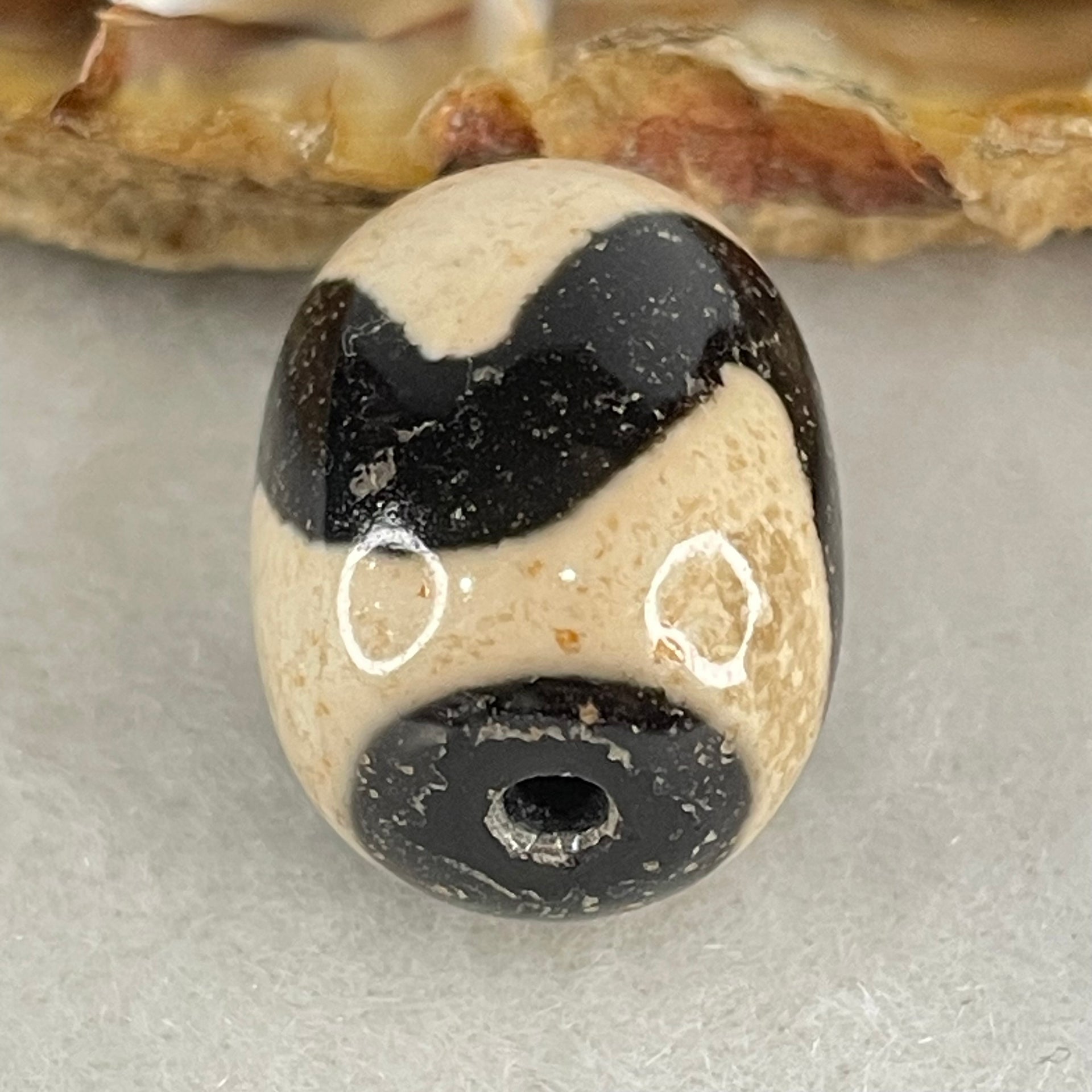 Natural Powerful Tibetan Old Oily Agate Tiger Tooth Daluo Dzi Bead Heavenly Master (Tian Zhu) 虎呀天诛 5.24g 17.7 by 13.7mm - Huangs Jadeite and Jewelry Pte Ltd