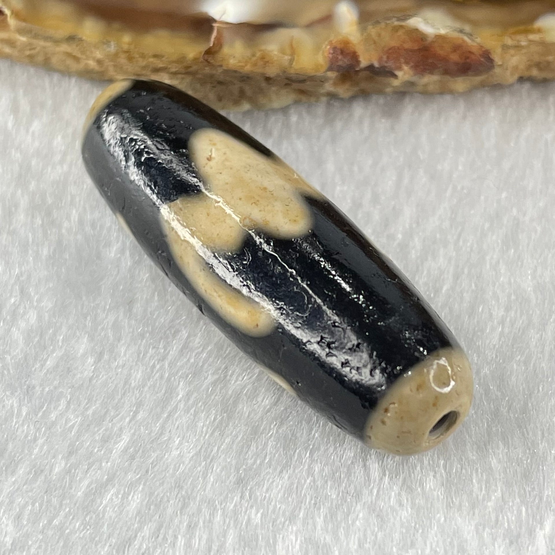 Natural Powerful Tibetan Old Oily Agate Bat with Insect or Happiness Fu Shou Dzi Bead Heavenly Master (Tian Zhu) 蝙蝠昆虫天珠 8.48g 37.9 by 12.1mm - Huangs Jadeite and Jewelry Pte Ltd