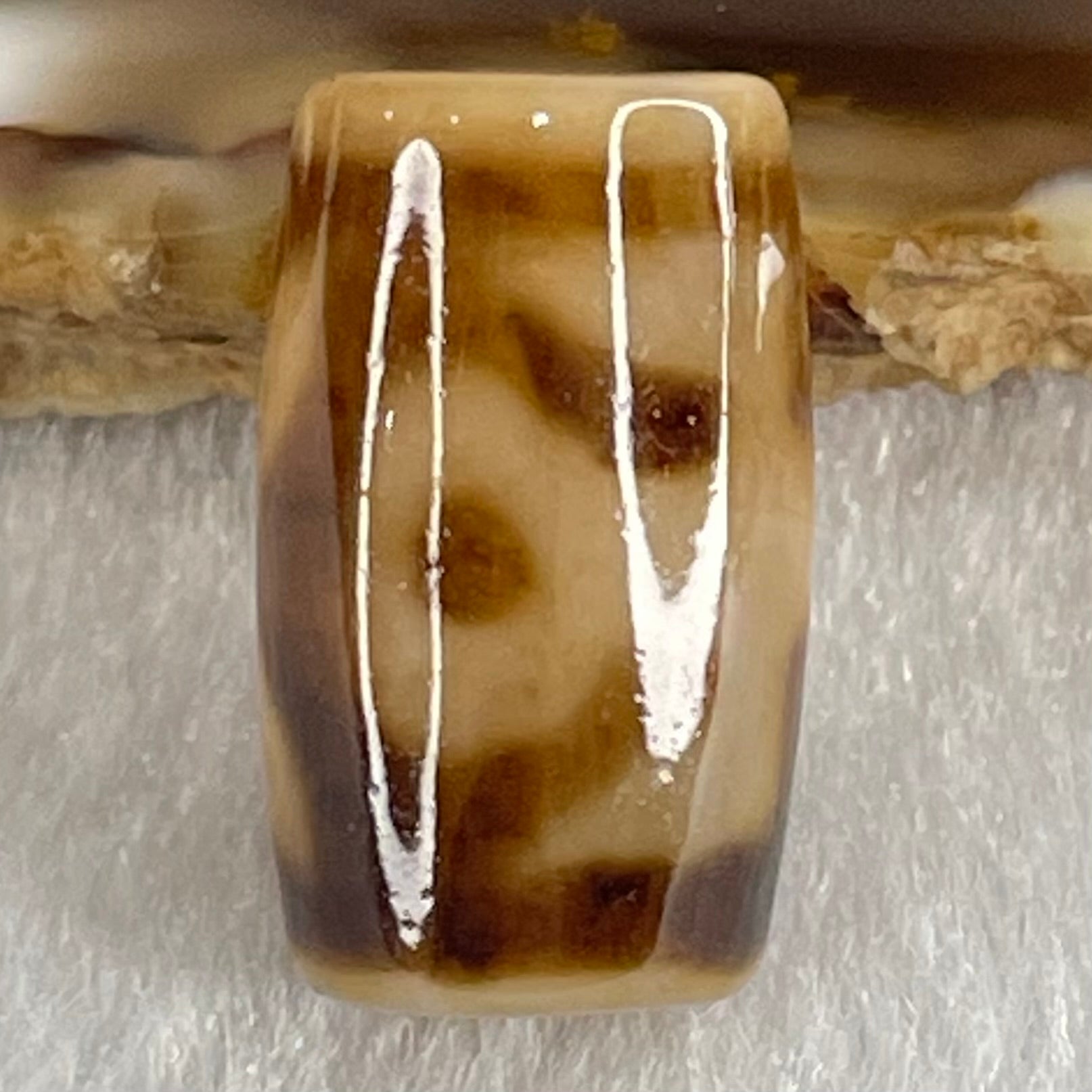 Natural Powerful Tibetan Old Oily Agate Patina Guiren Tairen Human Dzi Bead Totem Amulet Heavenly Master (Tian Zhu) 贵人天诛 4.75g 19.8 by 11.8mm - Huangs Jadeite and Jewelry Pte Ltd