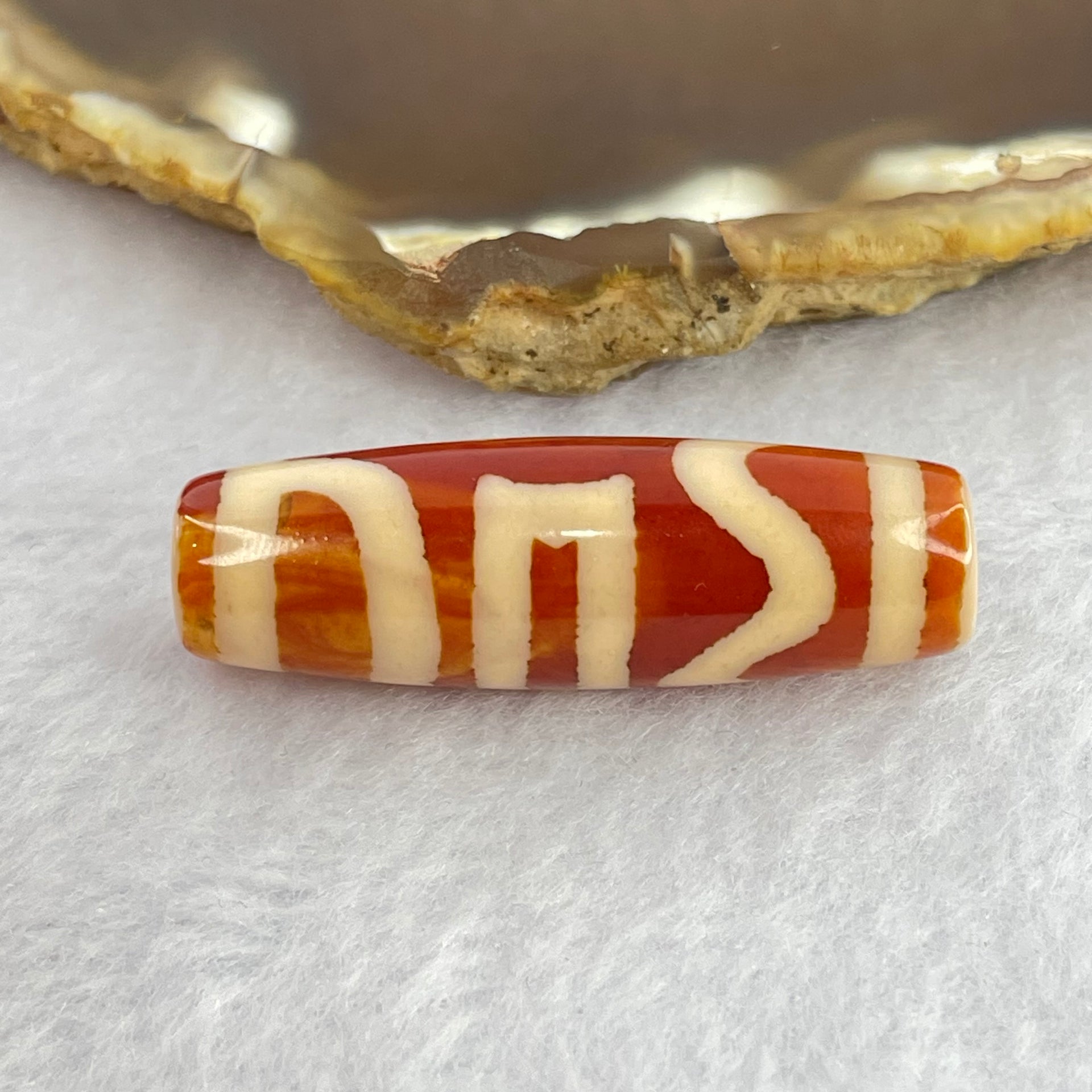 Natural Powerful Tibetan Old Oily Red Orange White Agate Sky Door Serenity 1 Eye Dzi Bead Heavenly Master (Tian Zhu) 一眼天诛 9.44g 38.1 by 12.5mm - Huangs Jadeite and Jewelry Pte Ltd