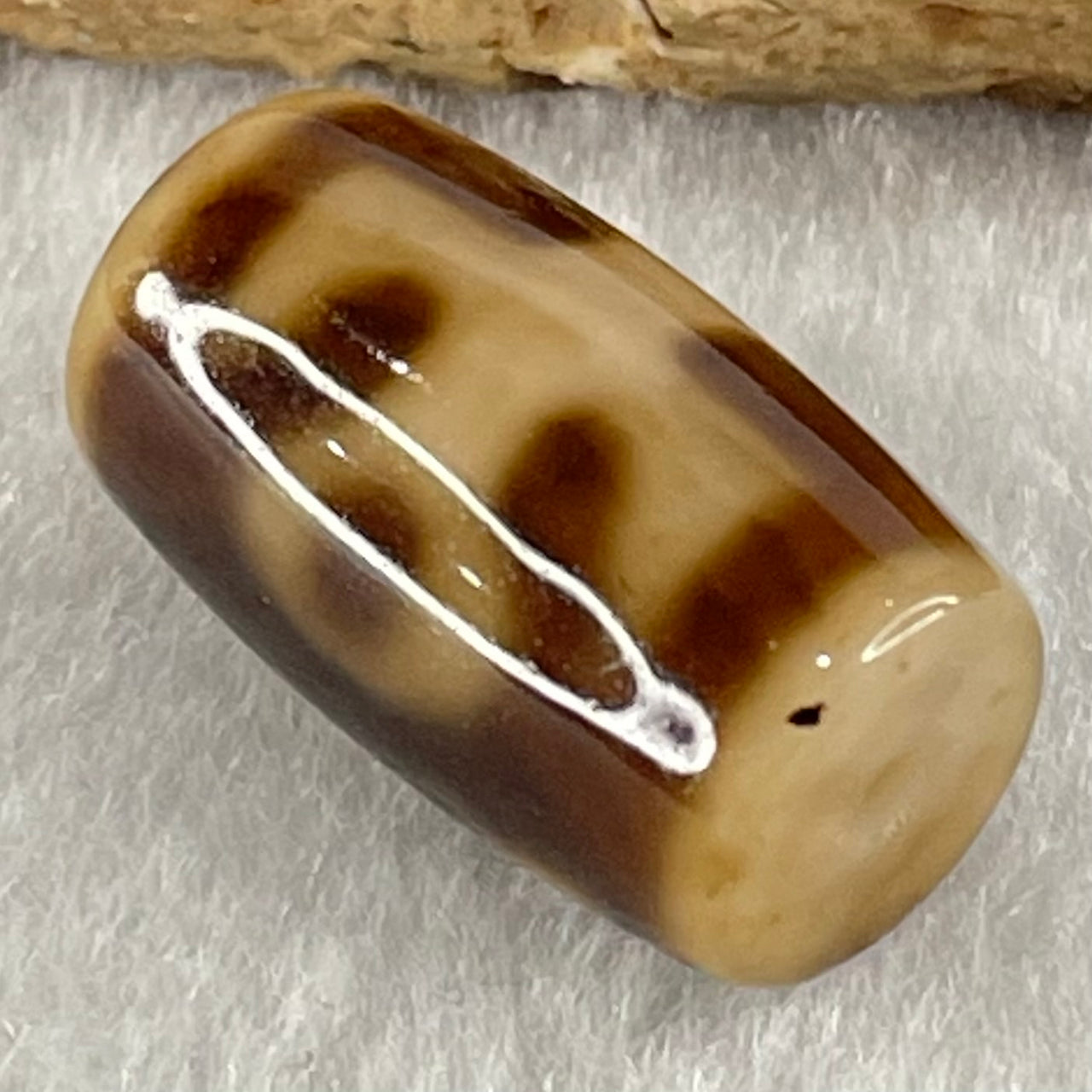 Natural Powerful Tibetan Old Oily Agate Patina Guiren Tairen Human Dzi Bead Totem Amulet Heavenly Master (Tian Zhu) 贵人天诛 4.85g 20.0 by 11.8mm - Huangs Jadeite and Jewelry Pte Ltd
