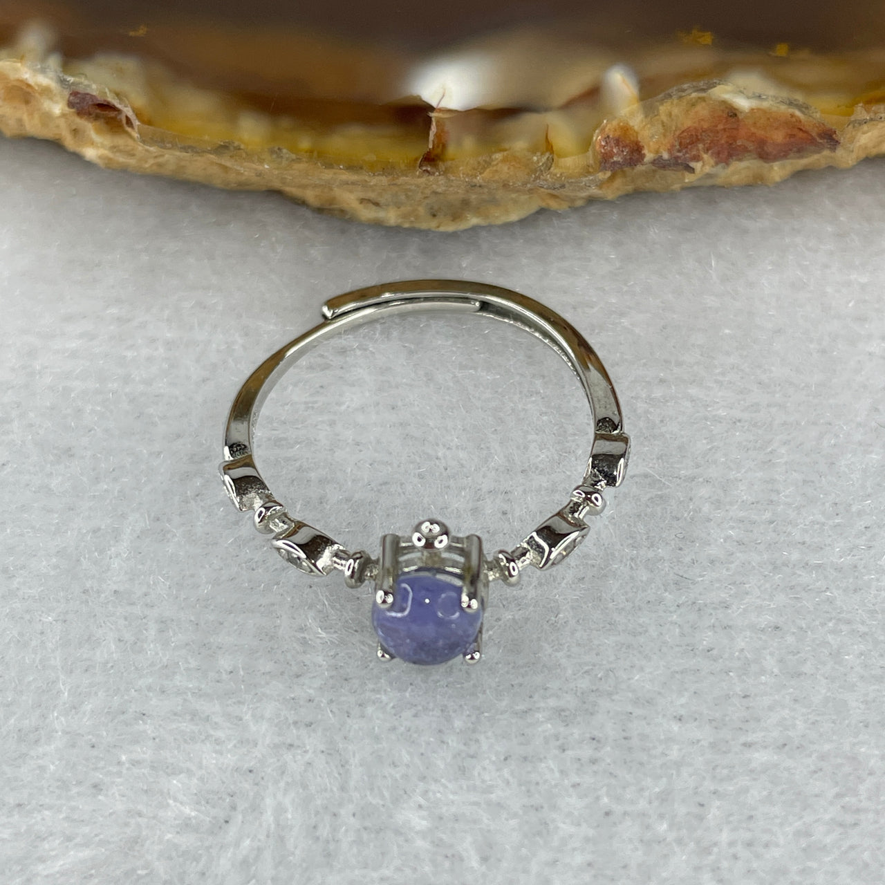 Natural Blue Tanzanite Ring in S925 Sliver 1.38g 5.2 by 3.6mm (Adjustable Size)