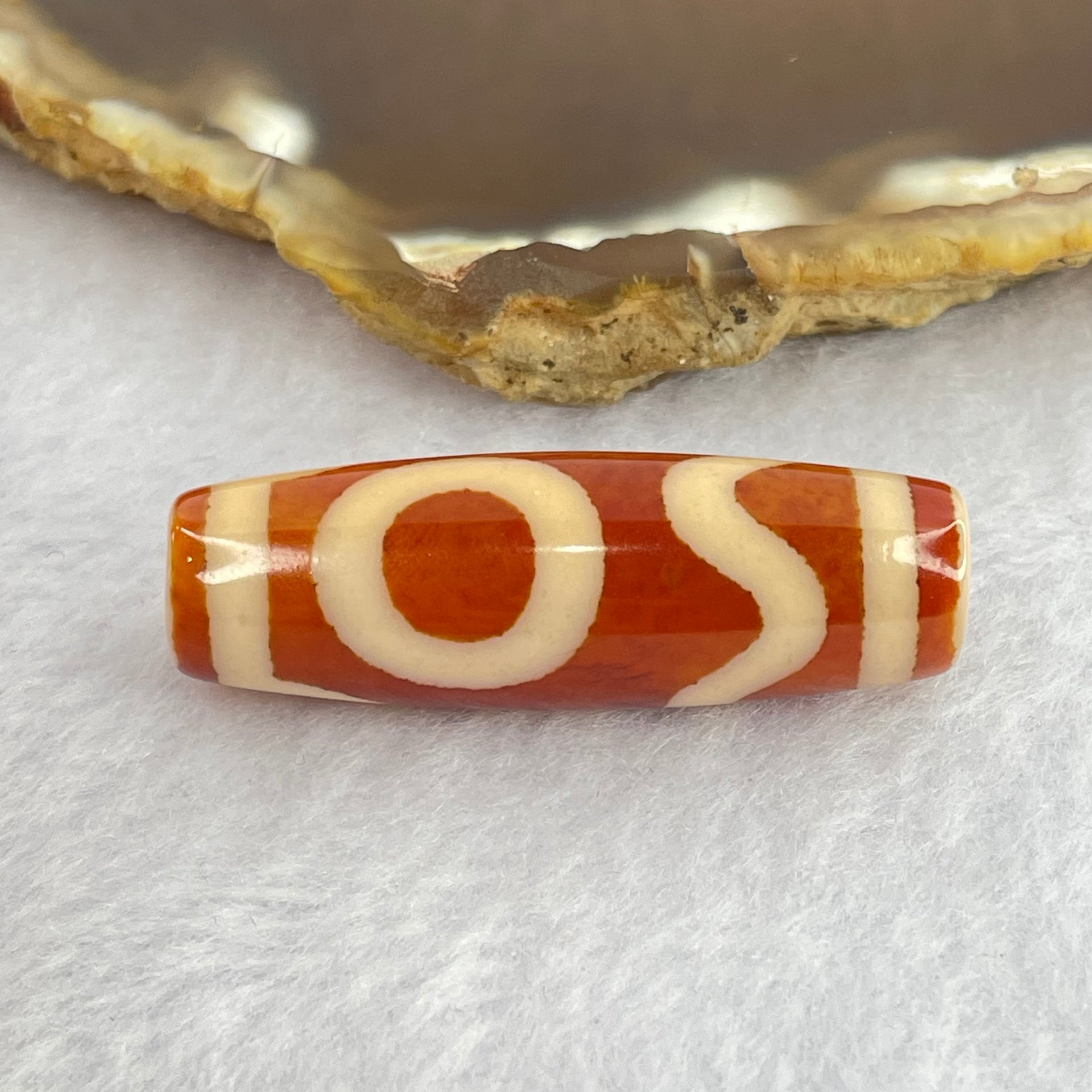 Natural Powerful Tibetan Old Oily Red Orange White Agate Sky Door Serenity 1 Eye Dzi Bead Heavenly Master (Tian Zhu) 一眼天诛 9.44g 38.1 by 12.5mm - Huangs Jadeite and Jewelry Pte Ltd